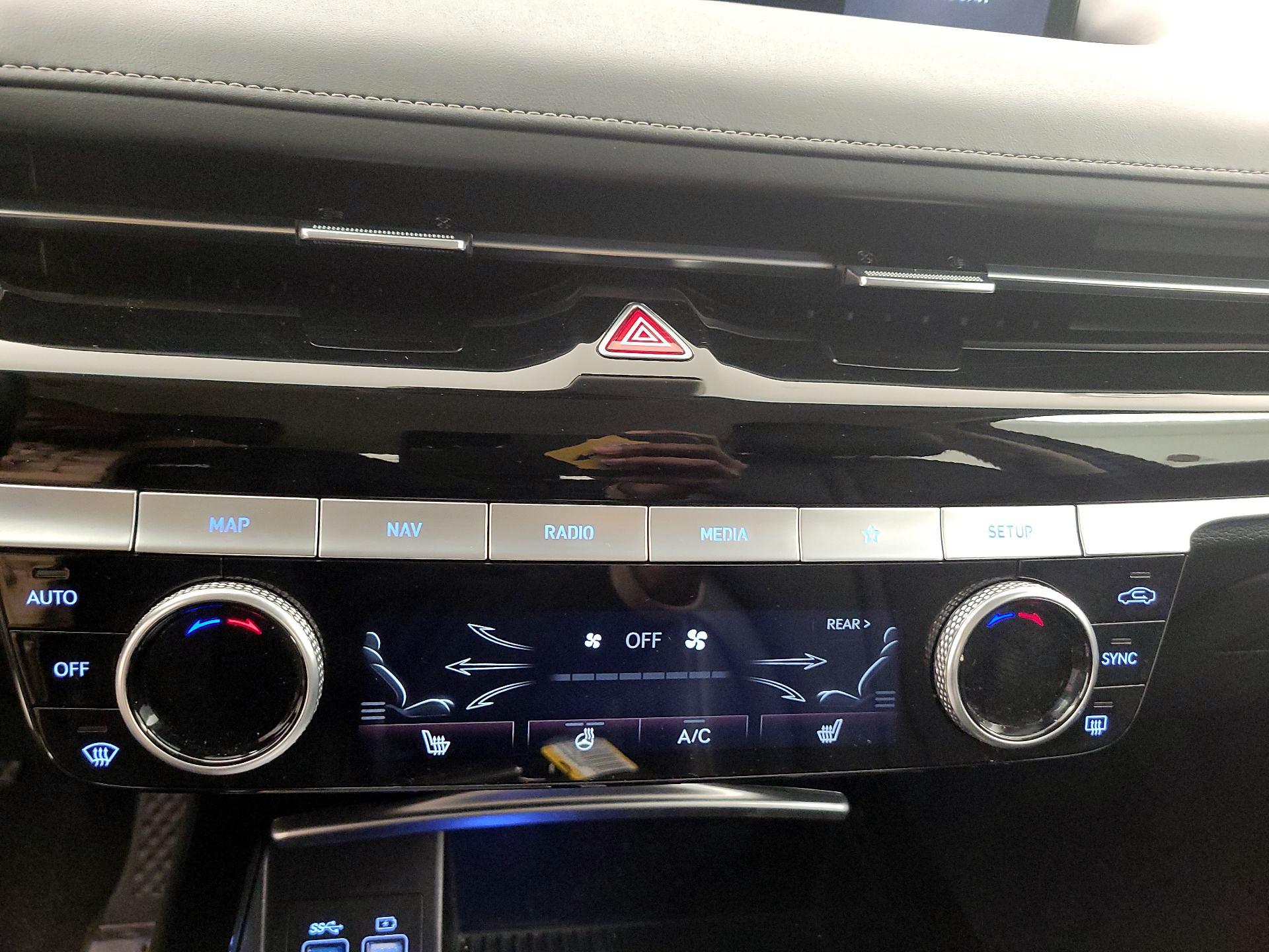 Thumbnail: 2023 Genesis G80 - 17