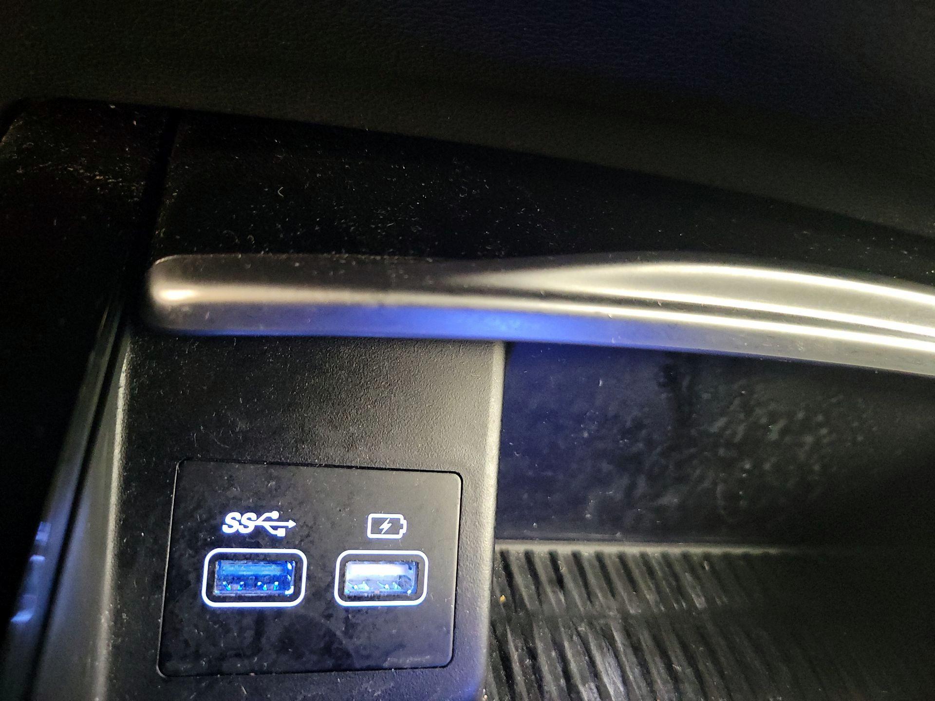 Thumbnail: 2023 Genesis G80 - 19