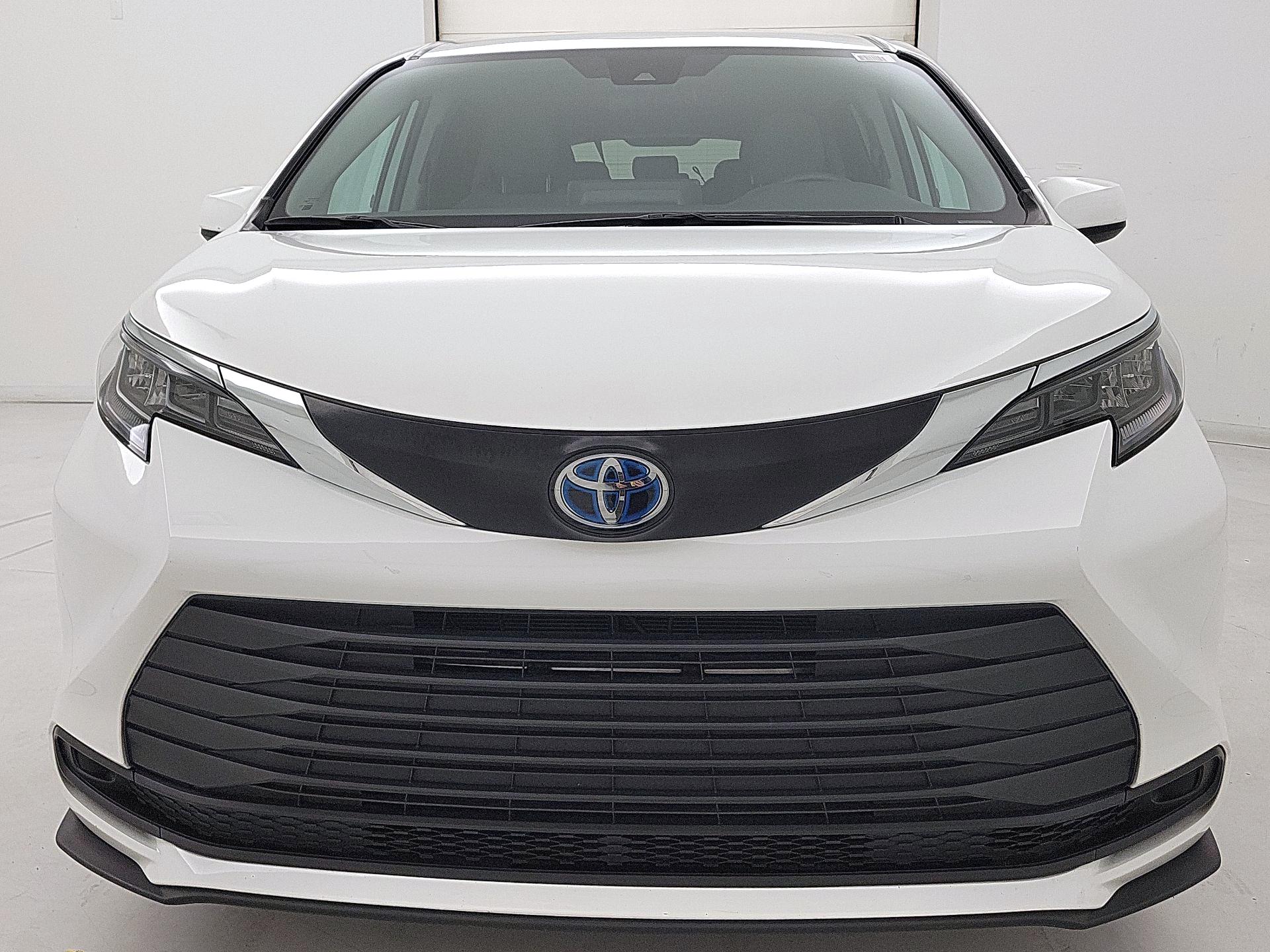 Thumbnail: 2024 Toyota Sienna - 2