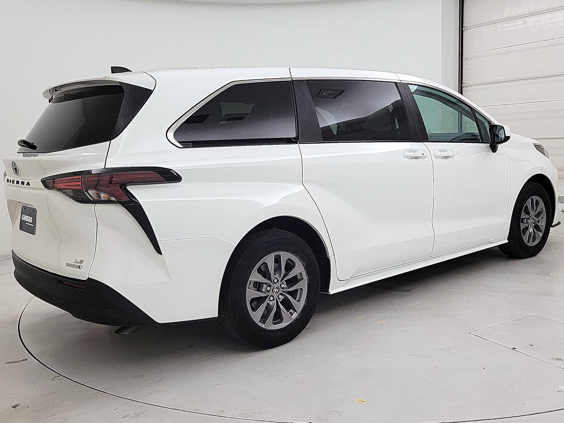 Thumbnail: 2024 Toyota Sienna - 5