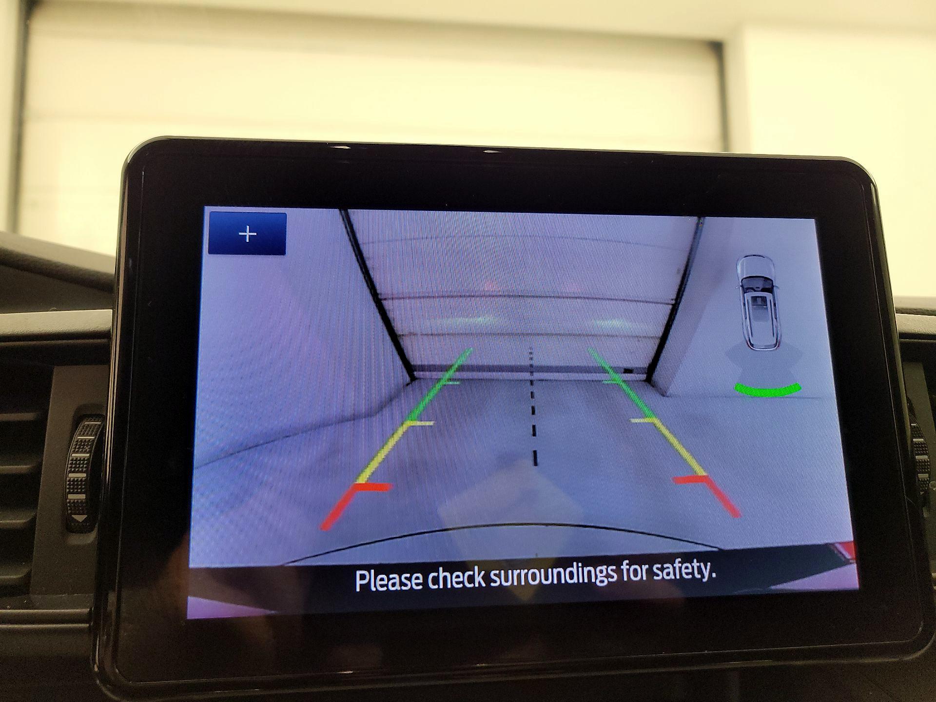 Thumbnail: 2022 Ford Explorer - 14