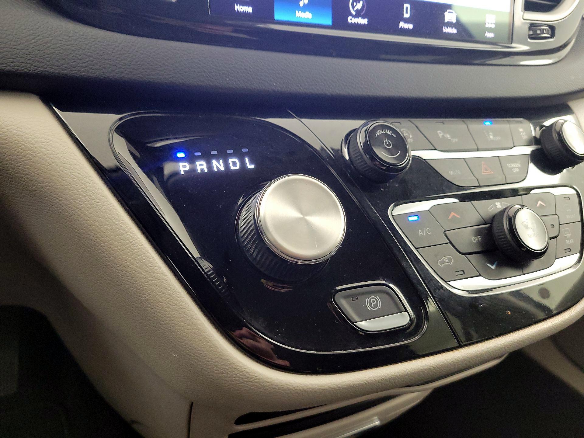 Thumbnail: 2023 Chrysler Pacifica - 17