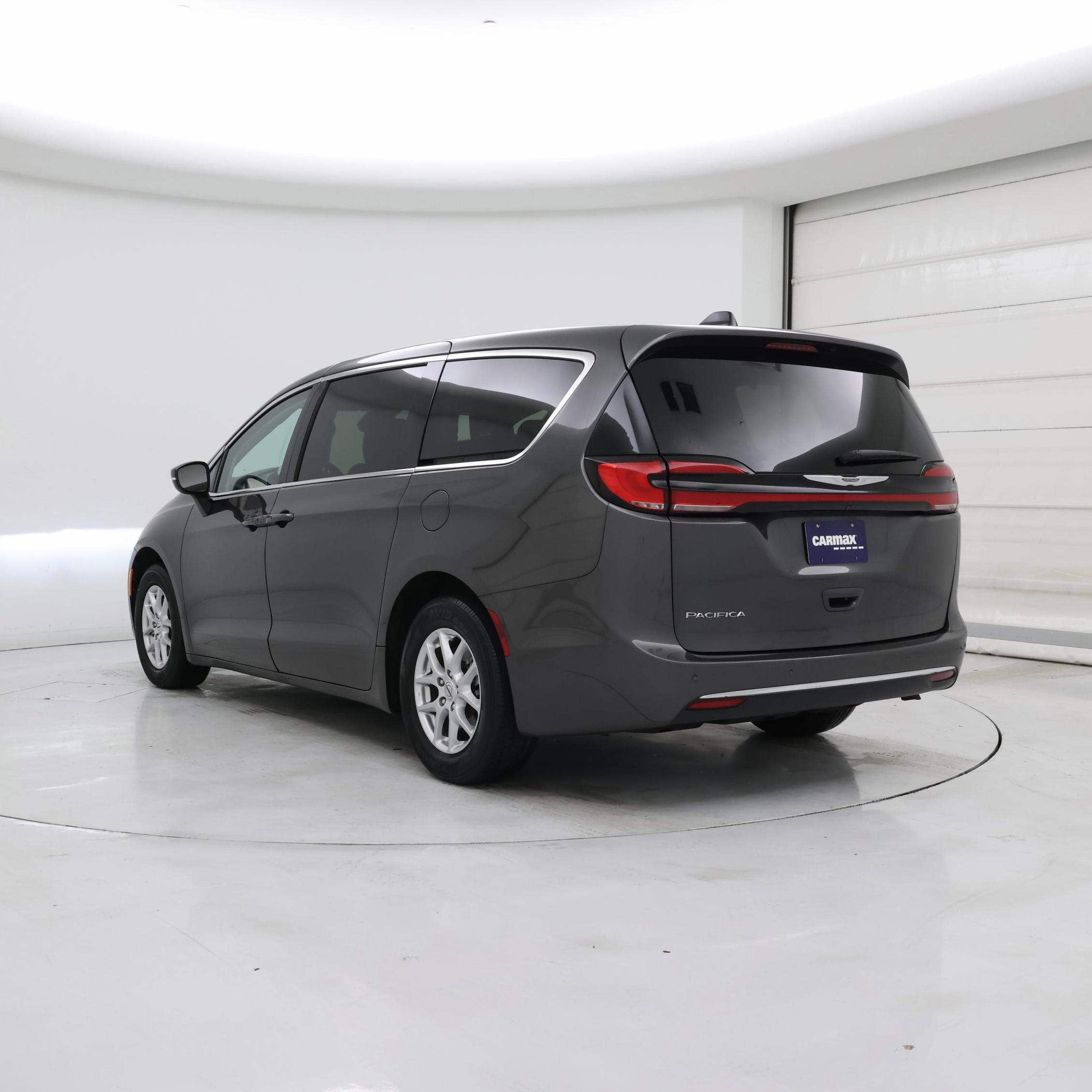 Thumbnail: 2023 Chrysler Pacifica - 2