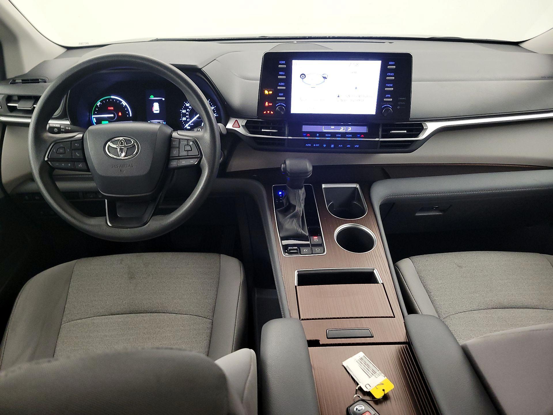 Thumbnail: 2024 Toyota Sienna - 9