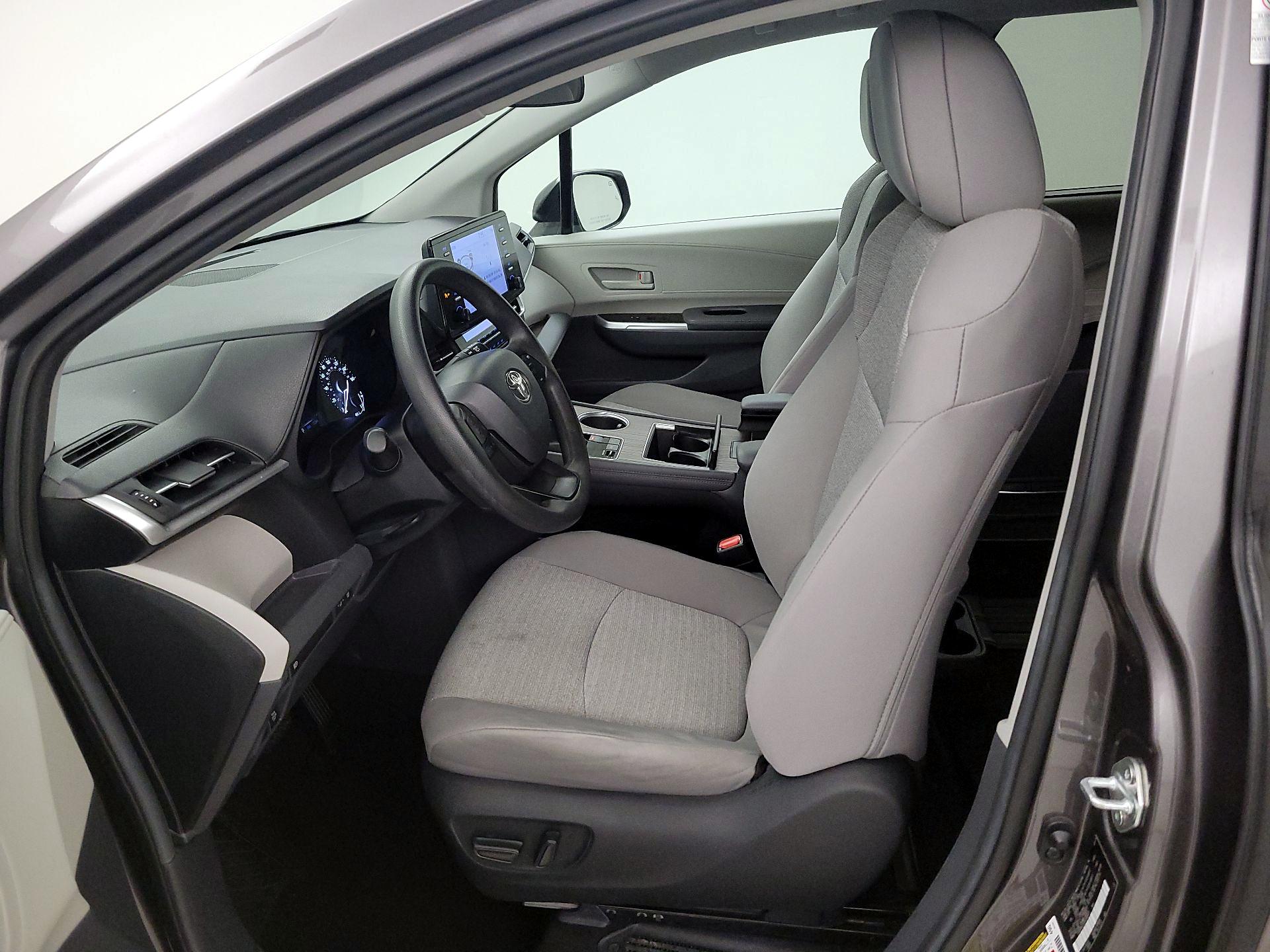 Thumbnail: 2024 Toyota Sienna - 11