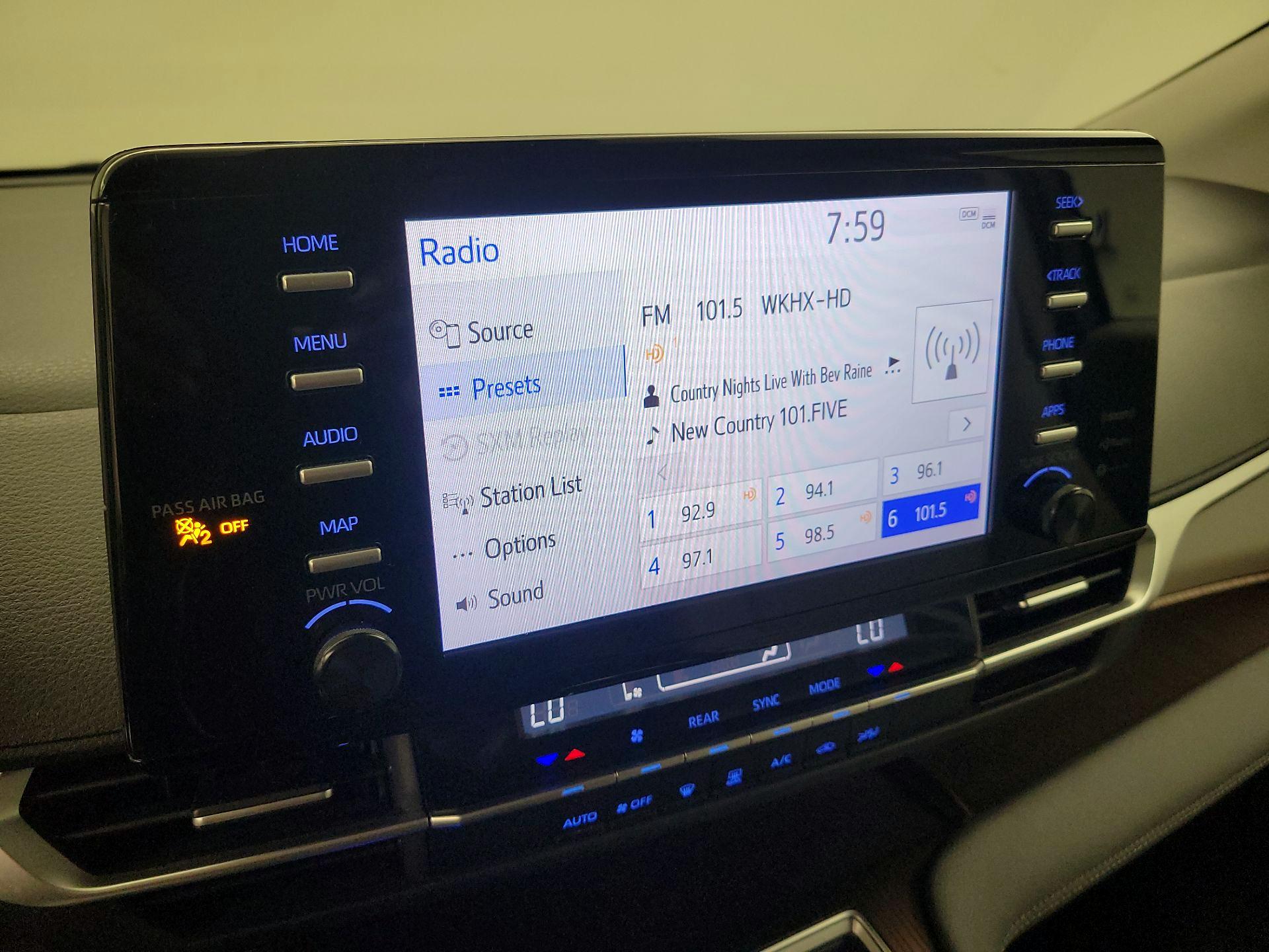 Thumbnail: 2024 Toyota Sienna - 15