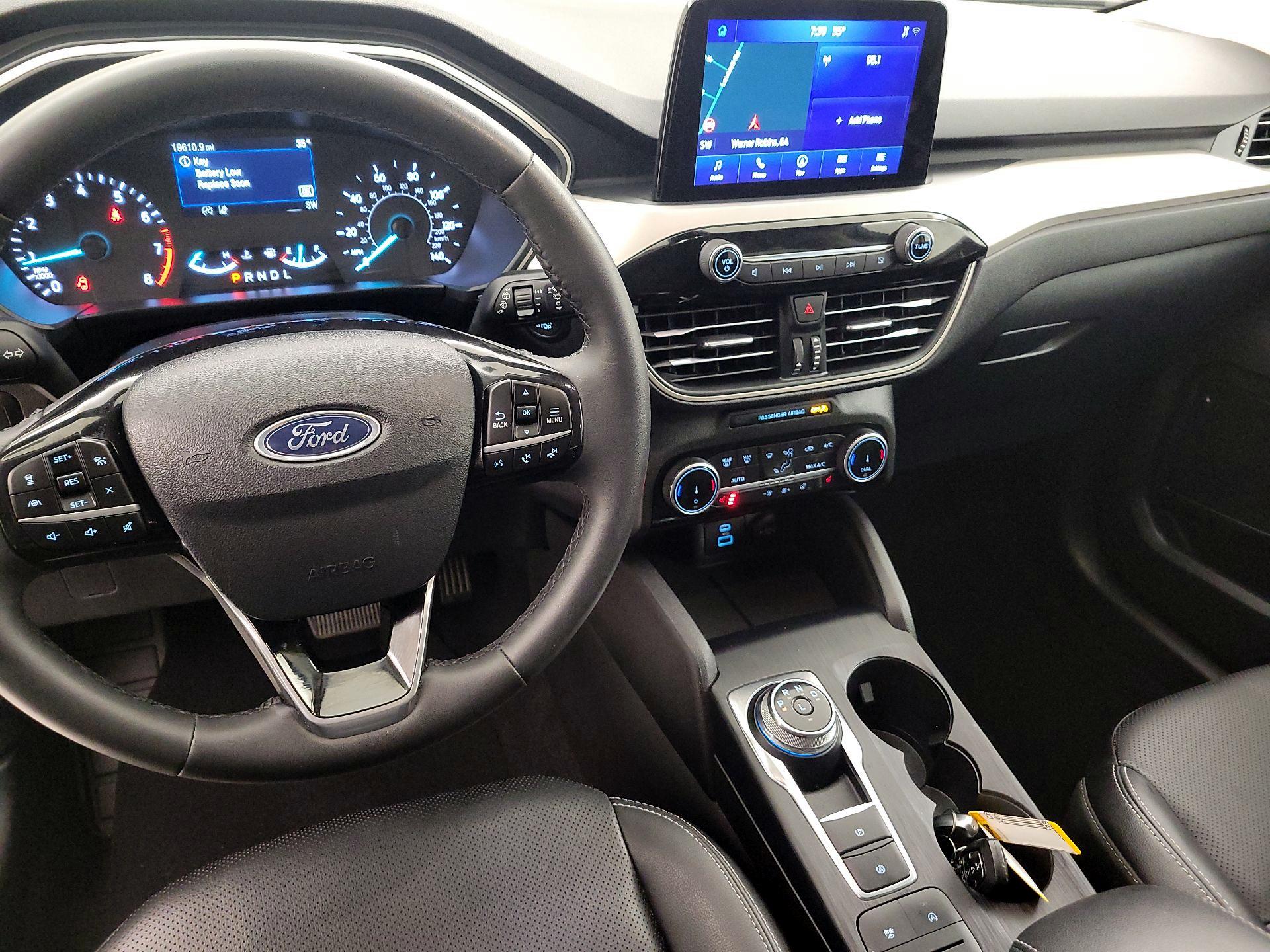 Thumbnail: 2022 Ford Escape - 9