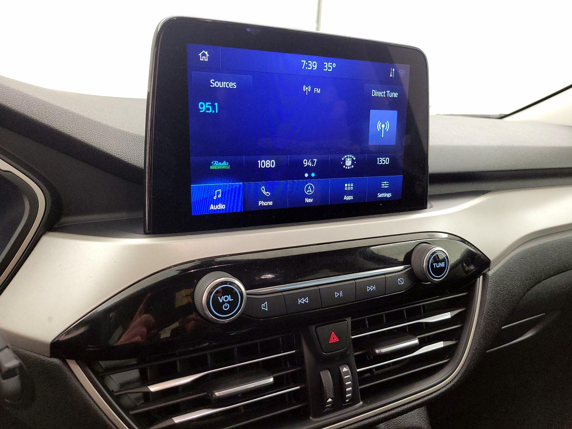 Thumbnail: 2022 Ford Escape - 16