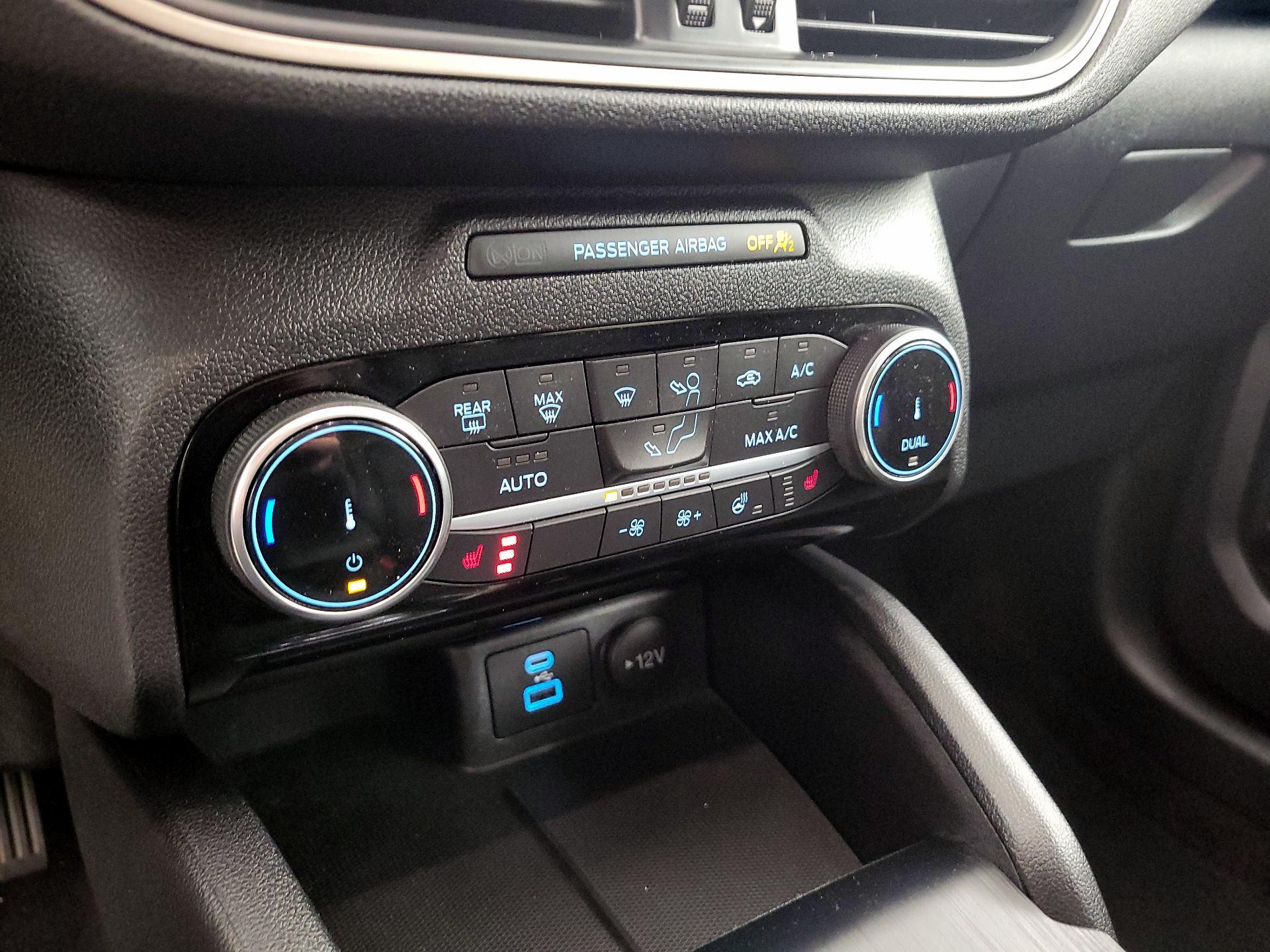 Thumbnail: 2022 Ford Escape - 17