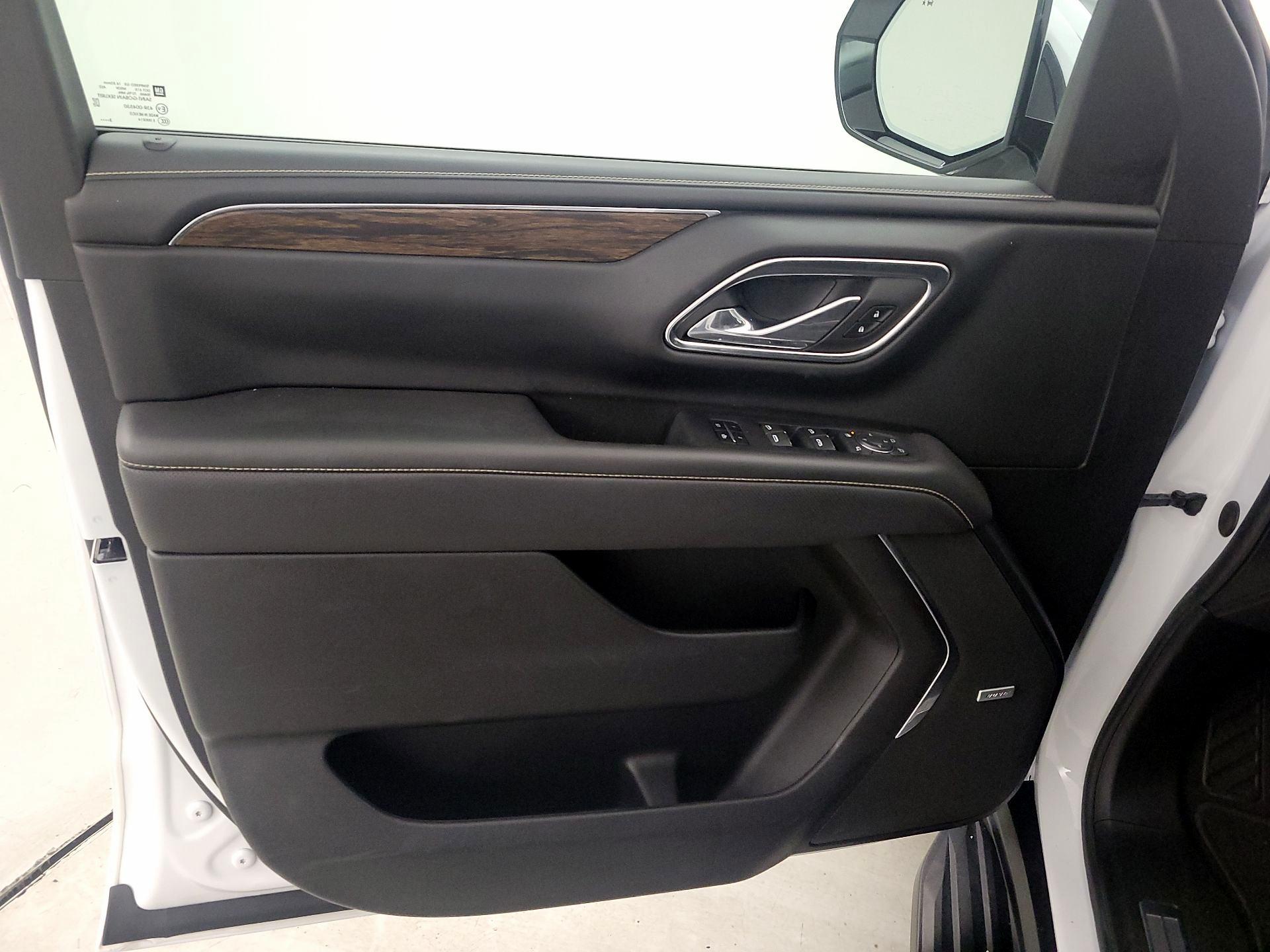 Thumbnail: 2023 Chevrolet Suburban - 12