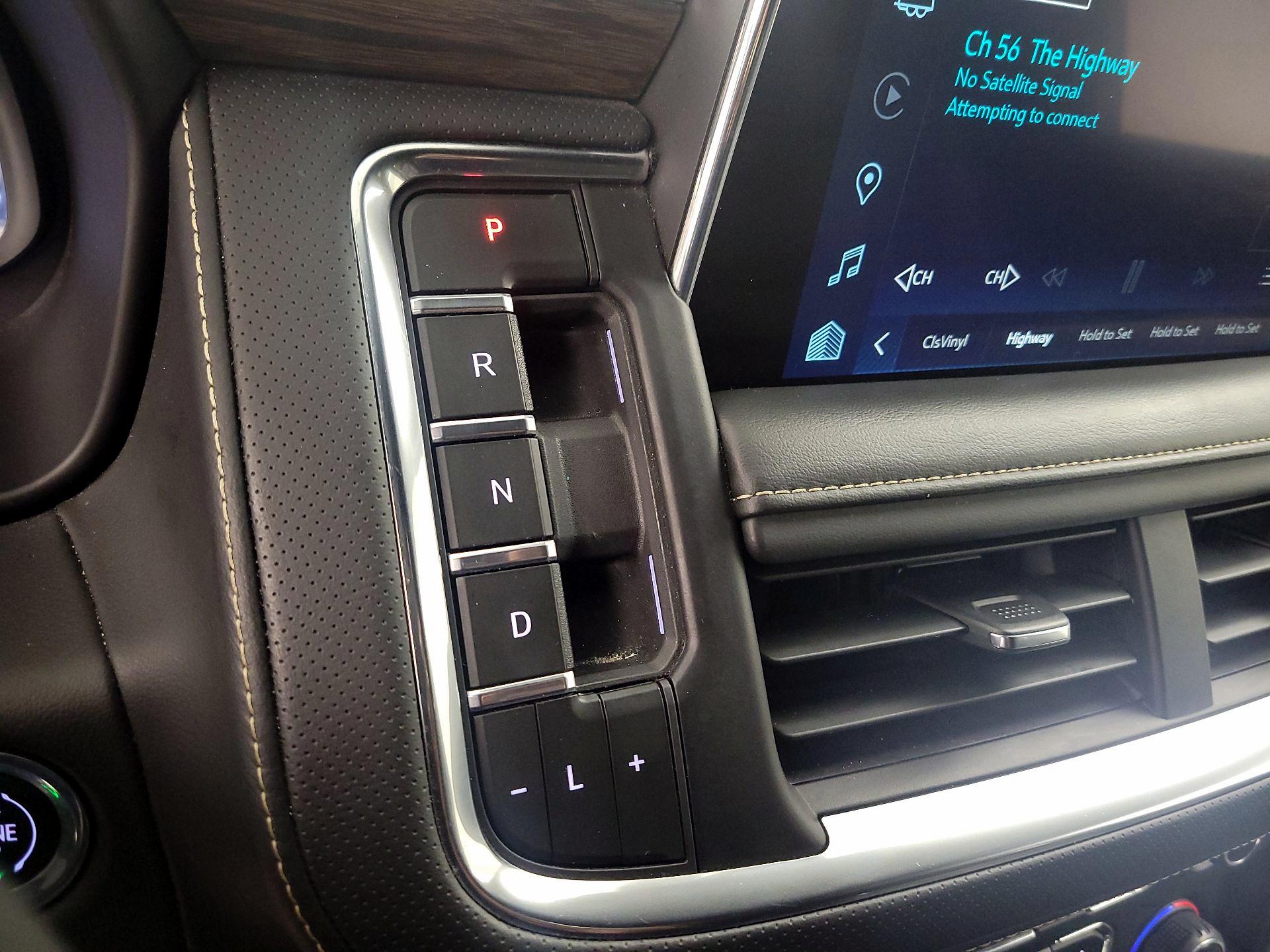 Thumbnail: 2023 Chevrolet Suburban - 17