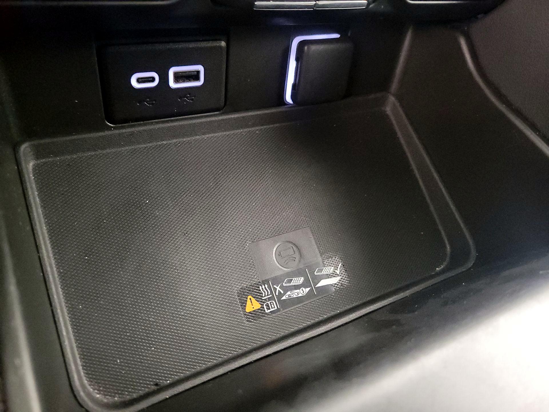 Thumbnail: 2023 Chevrolet Suburban - 18