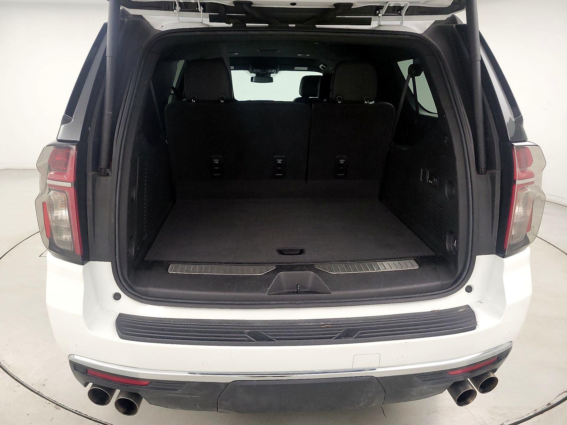 Thumbnail: 2023 Chevrolet Suburban - 20