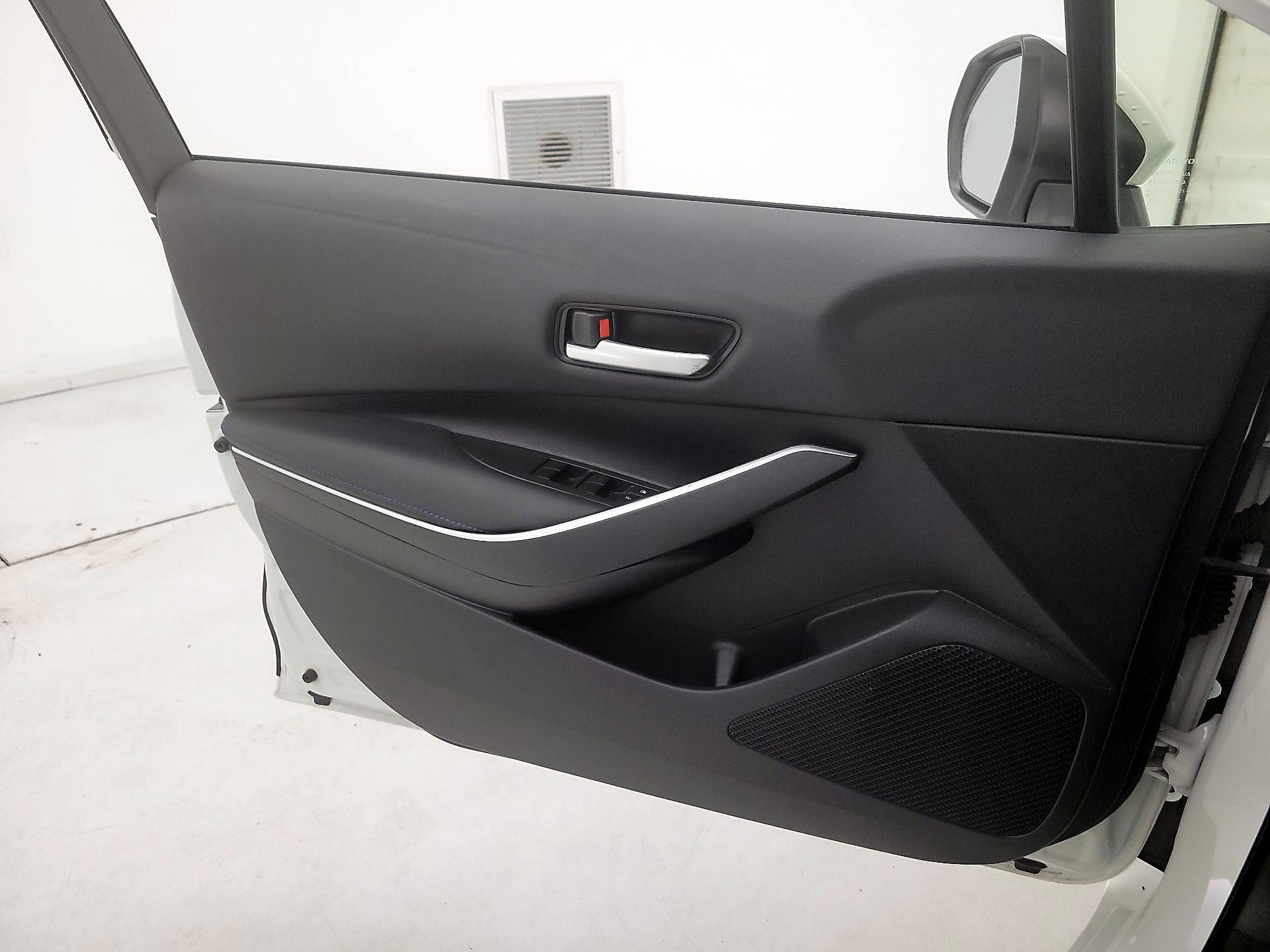 Thumbnail: 2021 Toyota Corolla - 12