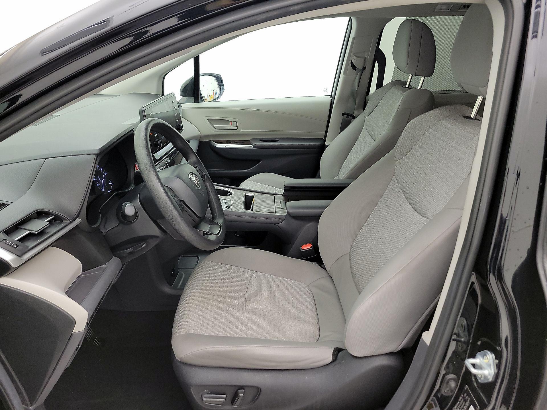 Thumbnail: 2024 Toyota Sienna - 11