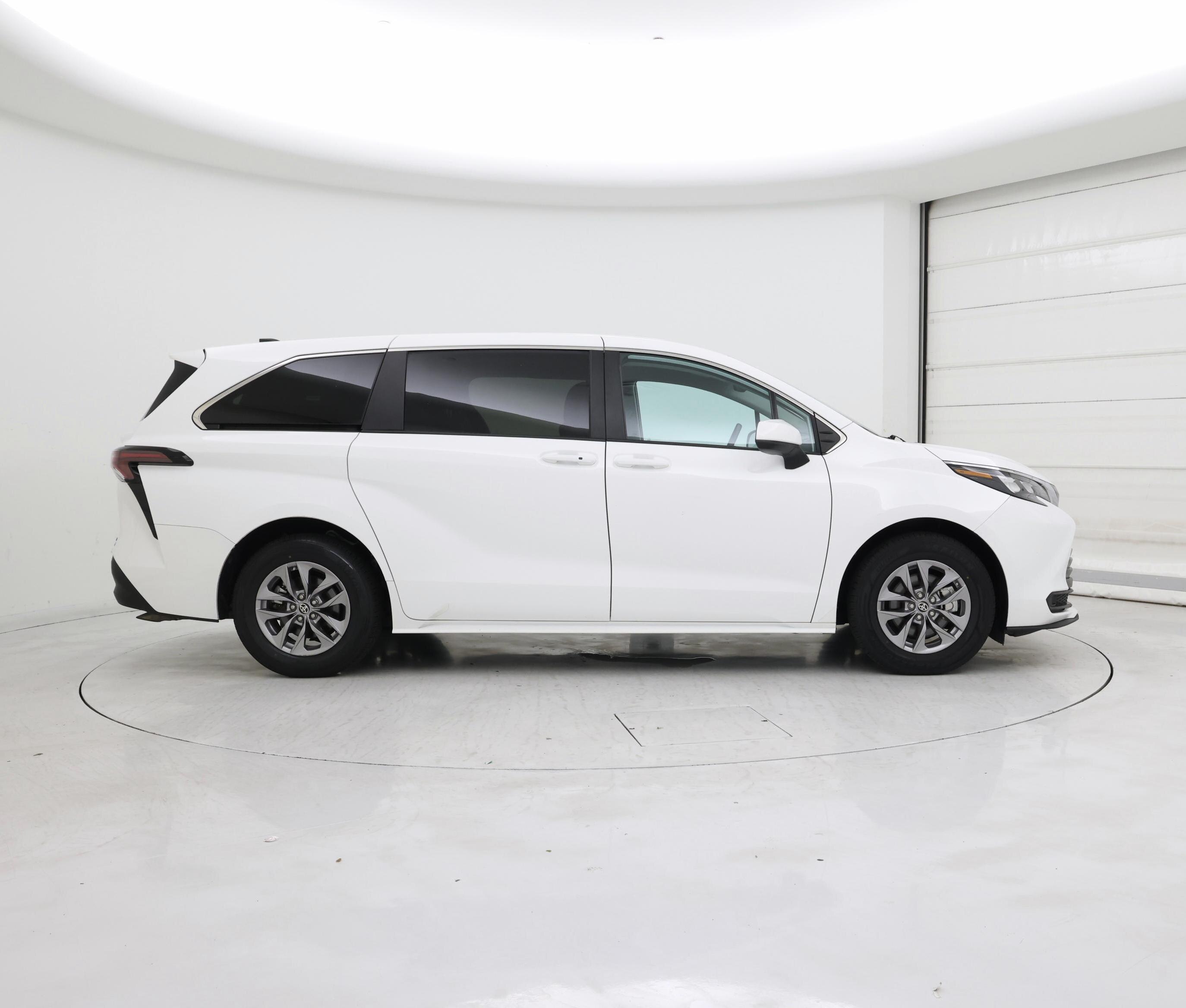 Thumbnail: 2024 Toyota Sienna - 7