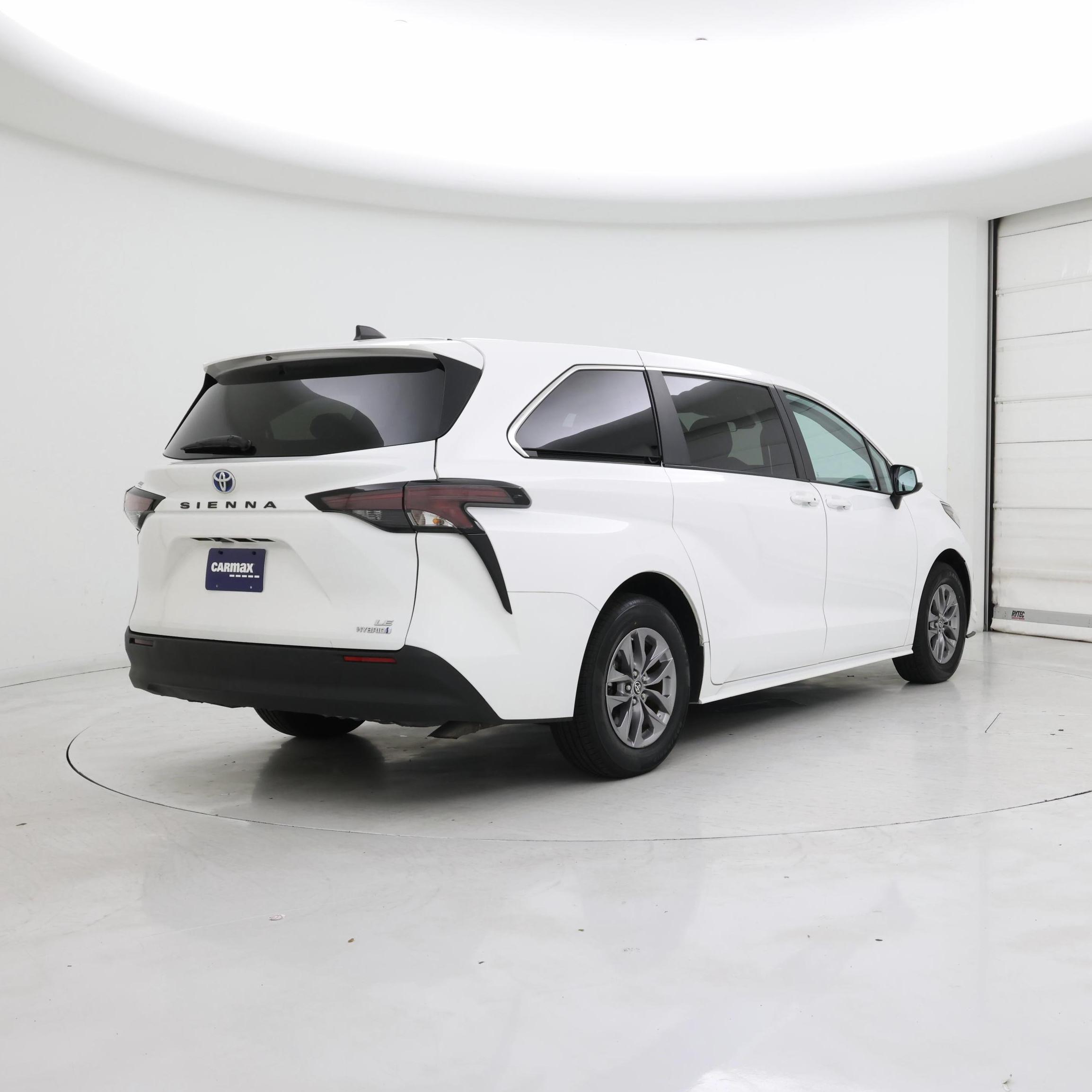 Thumbnail: 2024 Toyota Sienna - 8