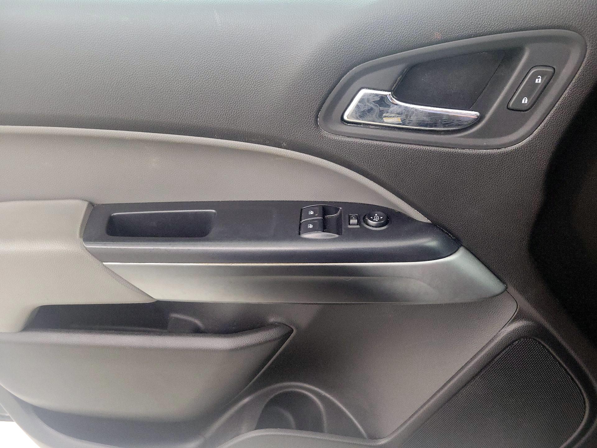 Thumbnail: 2017 Chevrolet Colorado - 12