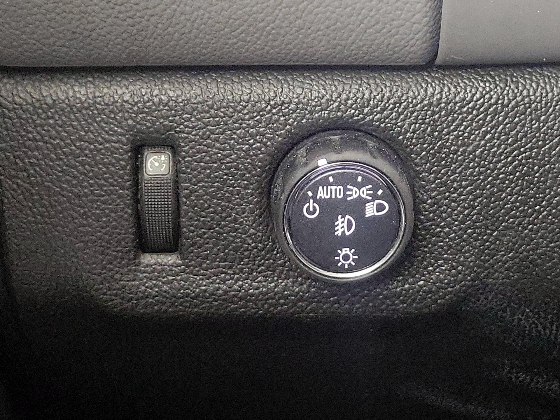 Thumbnail: 2017 Chevrolet Colorado - 13