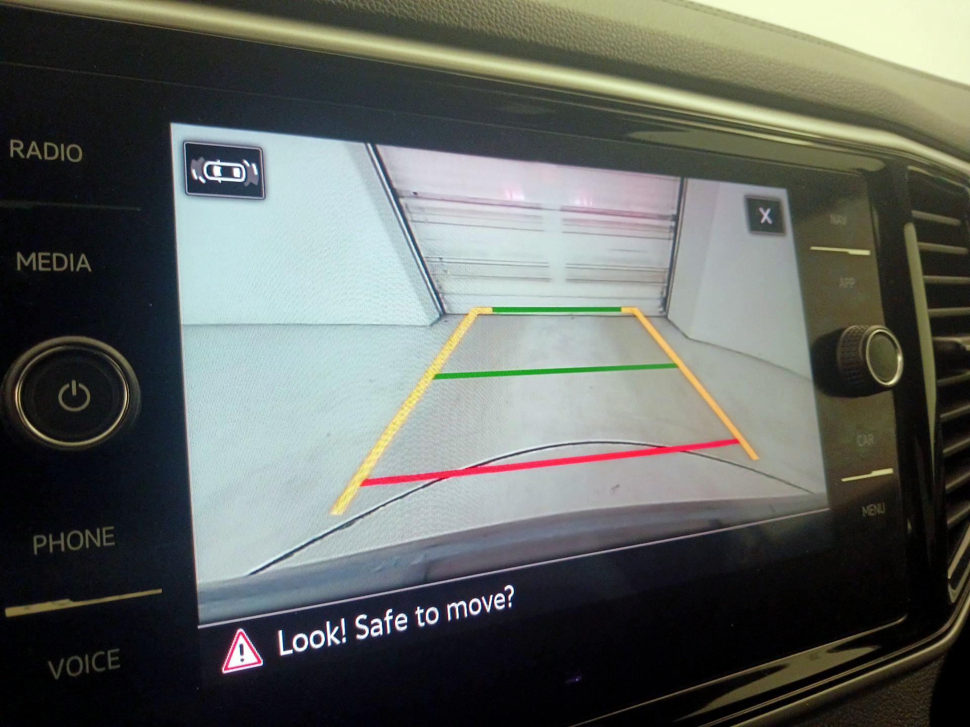 Thumbnail: 2021 Volkswagen Atlas - 15