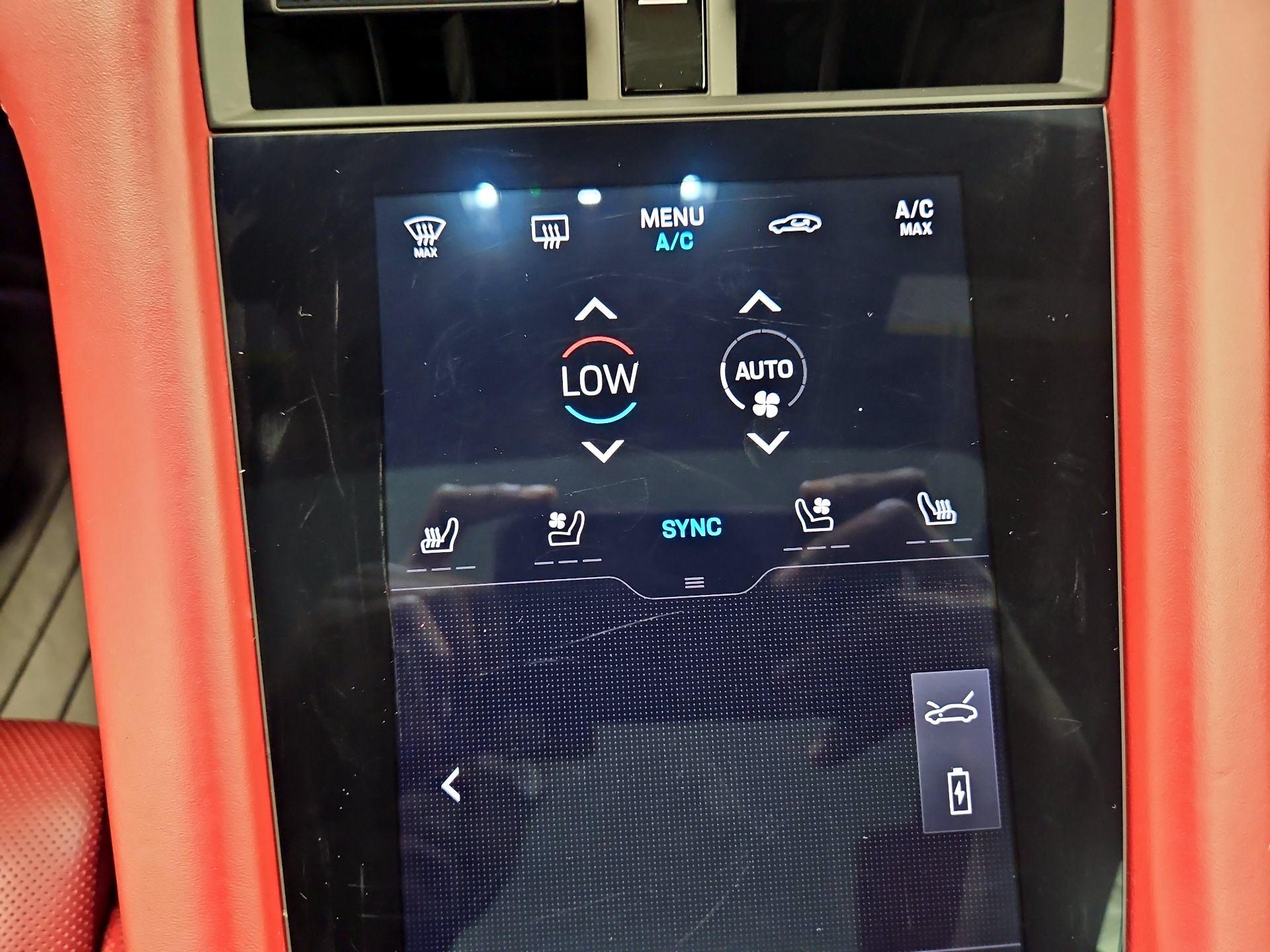 Thumbnail: 2021 Porsche Taycan - 17