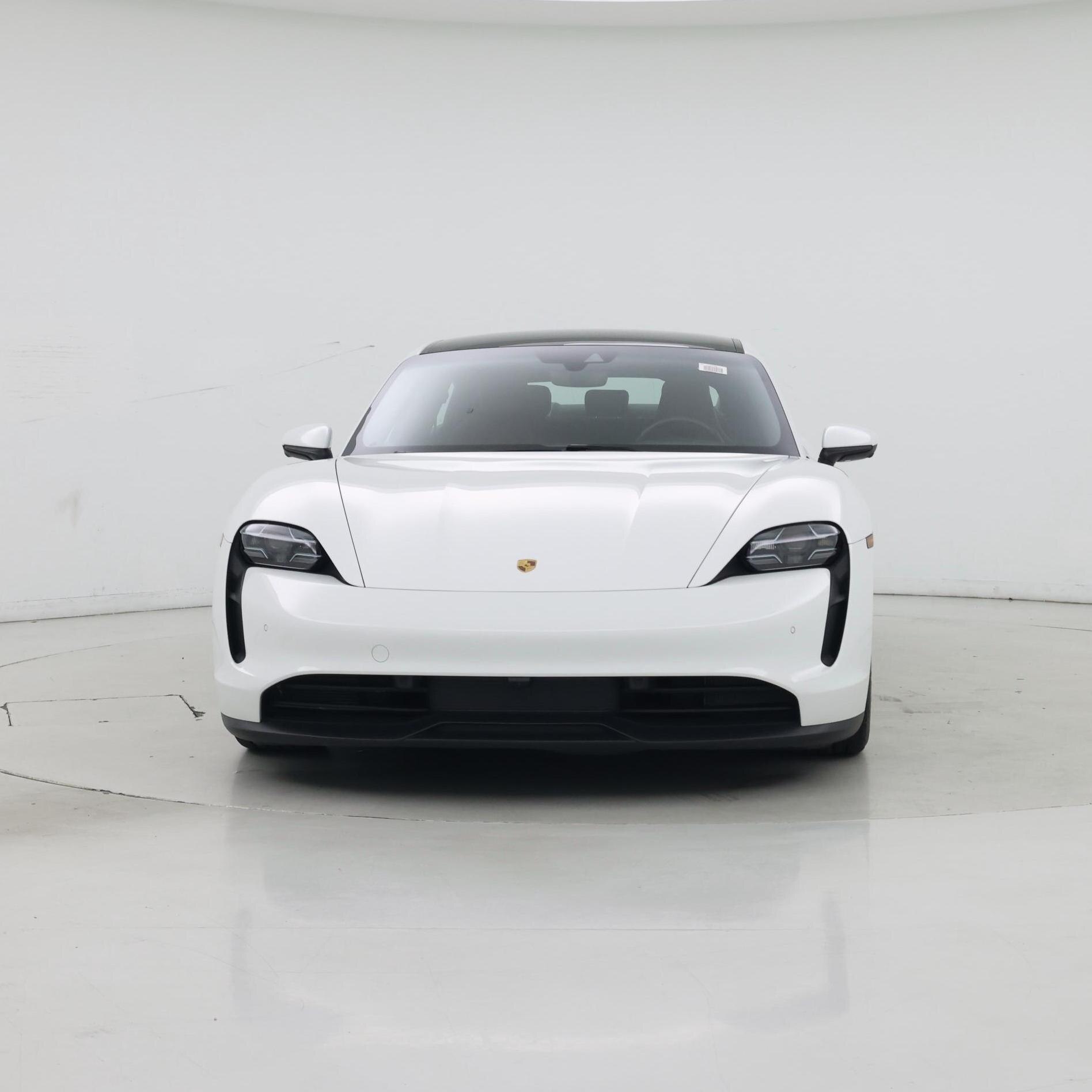 Thumbnail: 2021 Porsche Taycan - 5