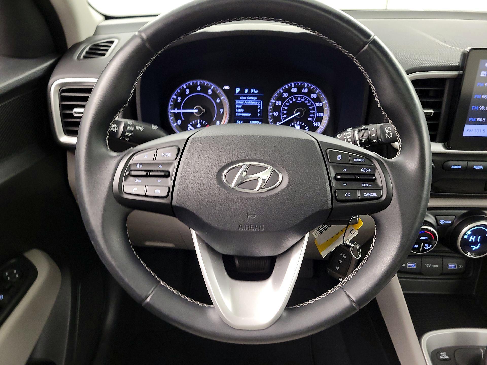 Thumbnail: 2022 Hyundai Venue - 10