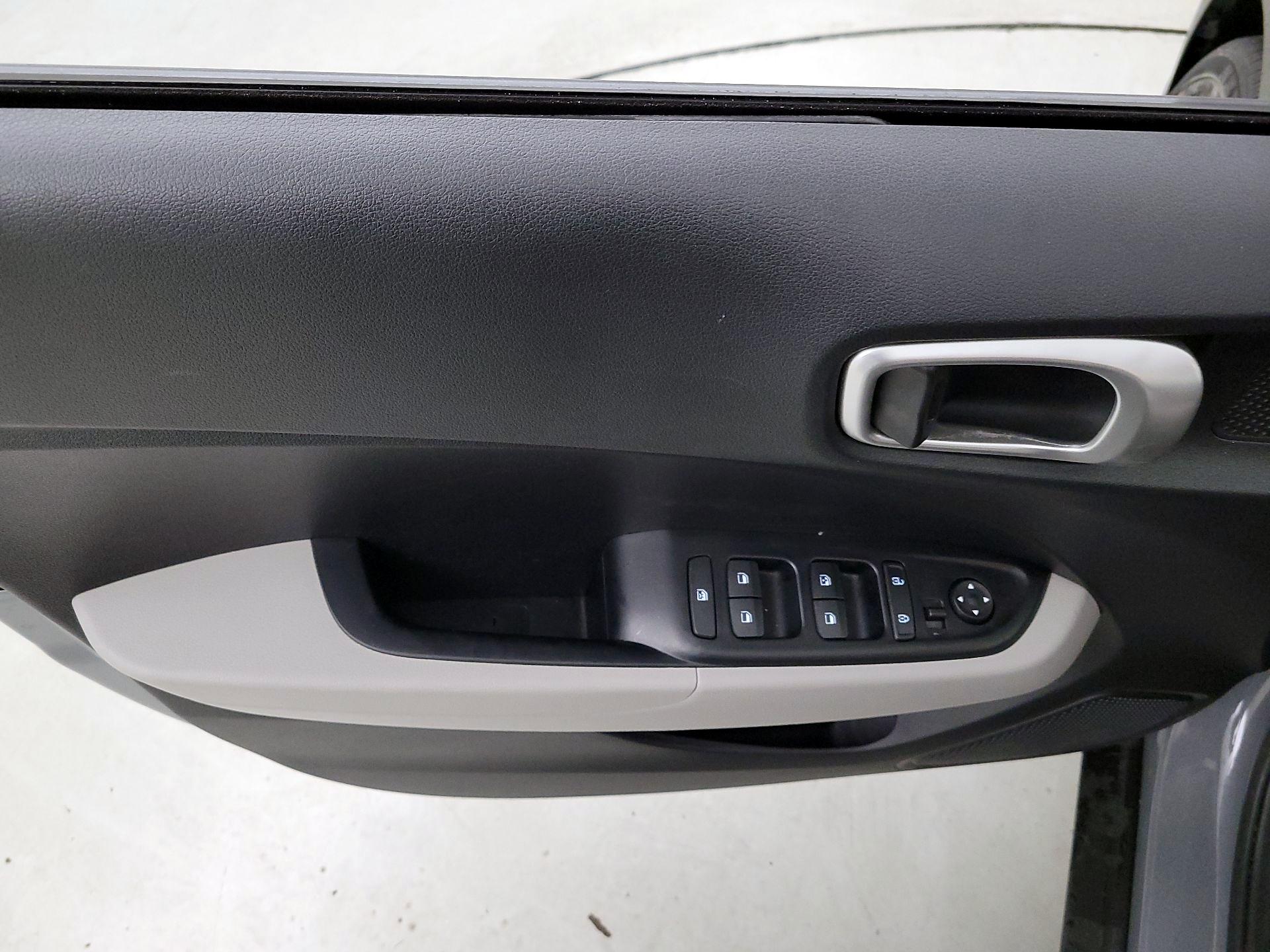 Thumbnail: 2022 Hyundai Venue - 12