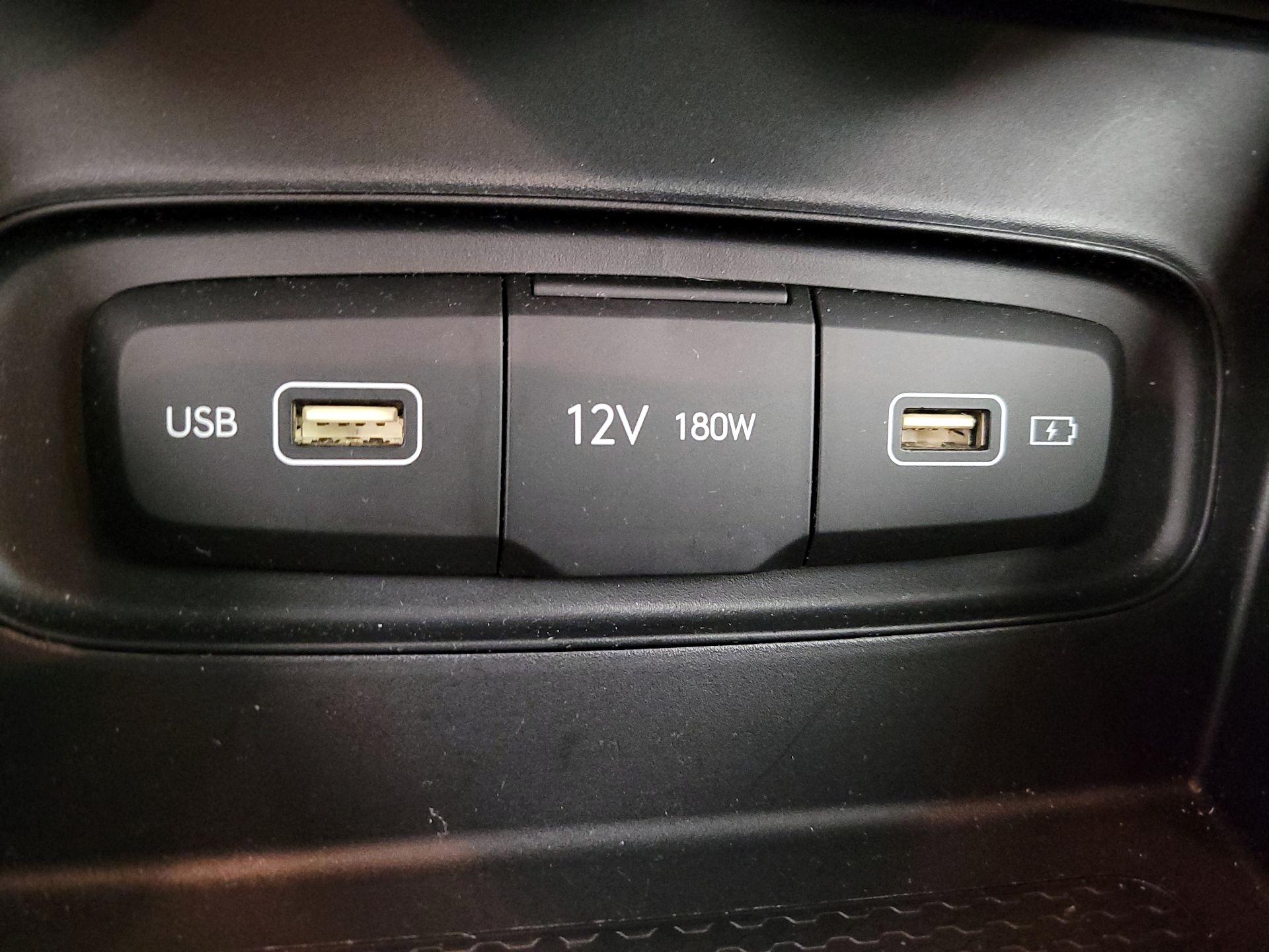 Thumbnail: 2022 Hyundai Venue - 18