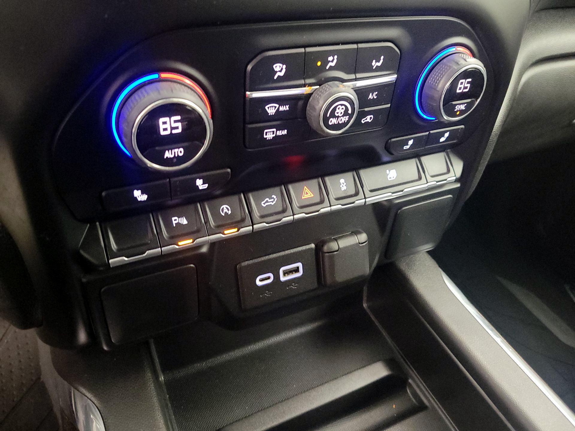 Thumbnail: 2022 Chevrolet Silverado 1500 - 16