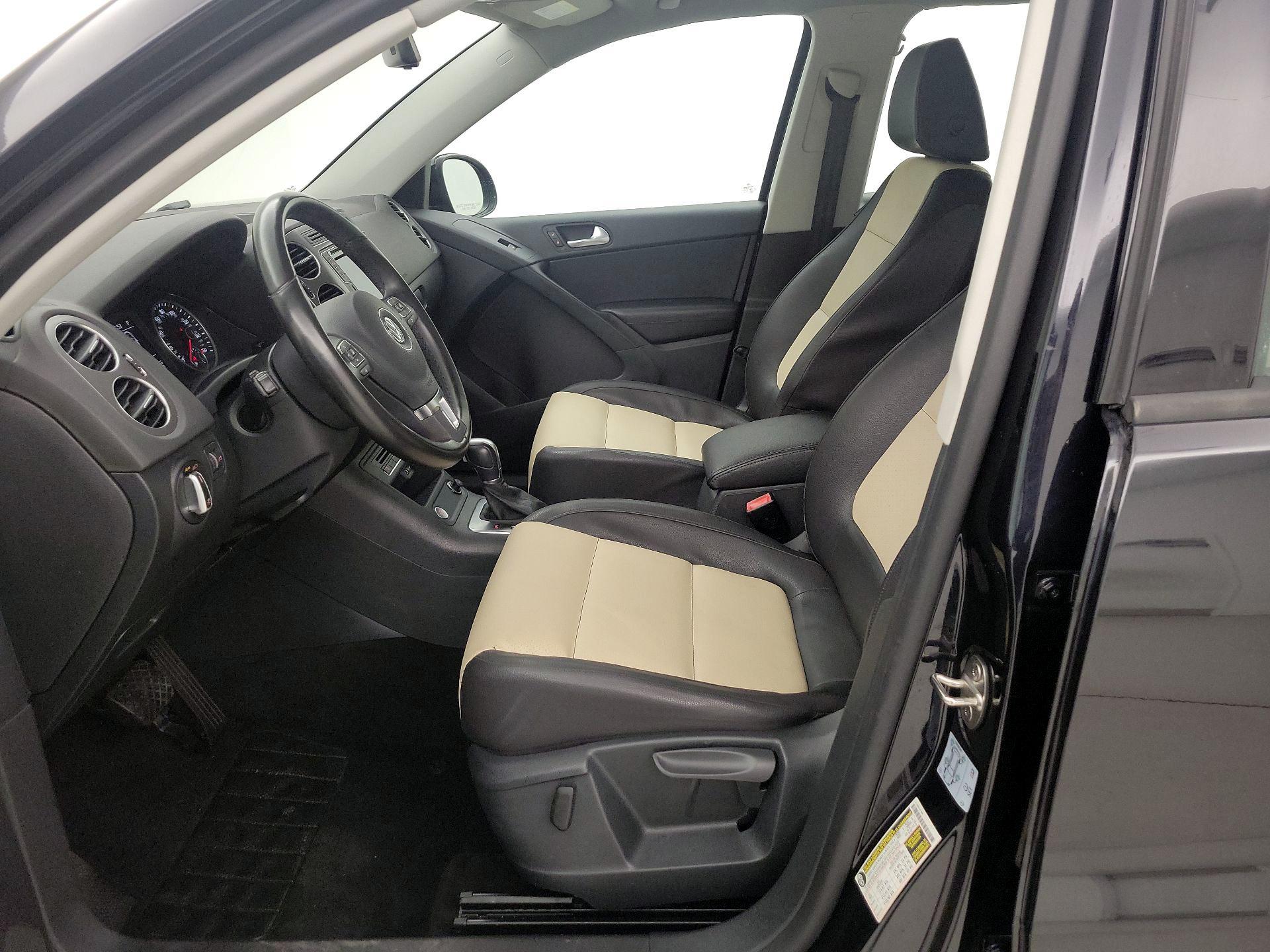 Thumbnail: 2017 Volkswagen Tiguan - 11