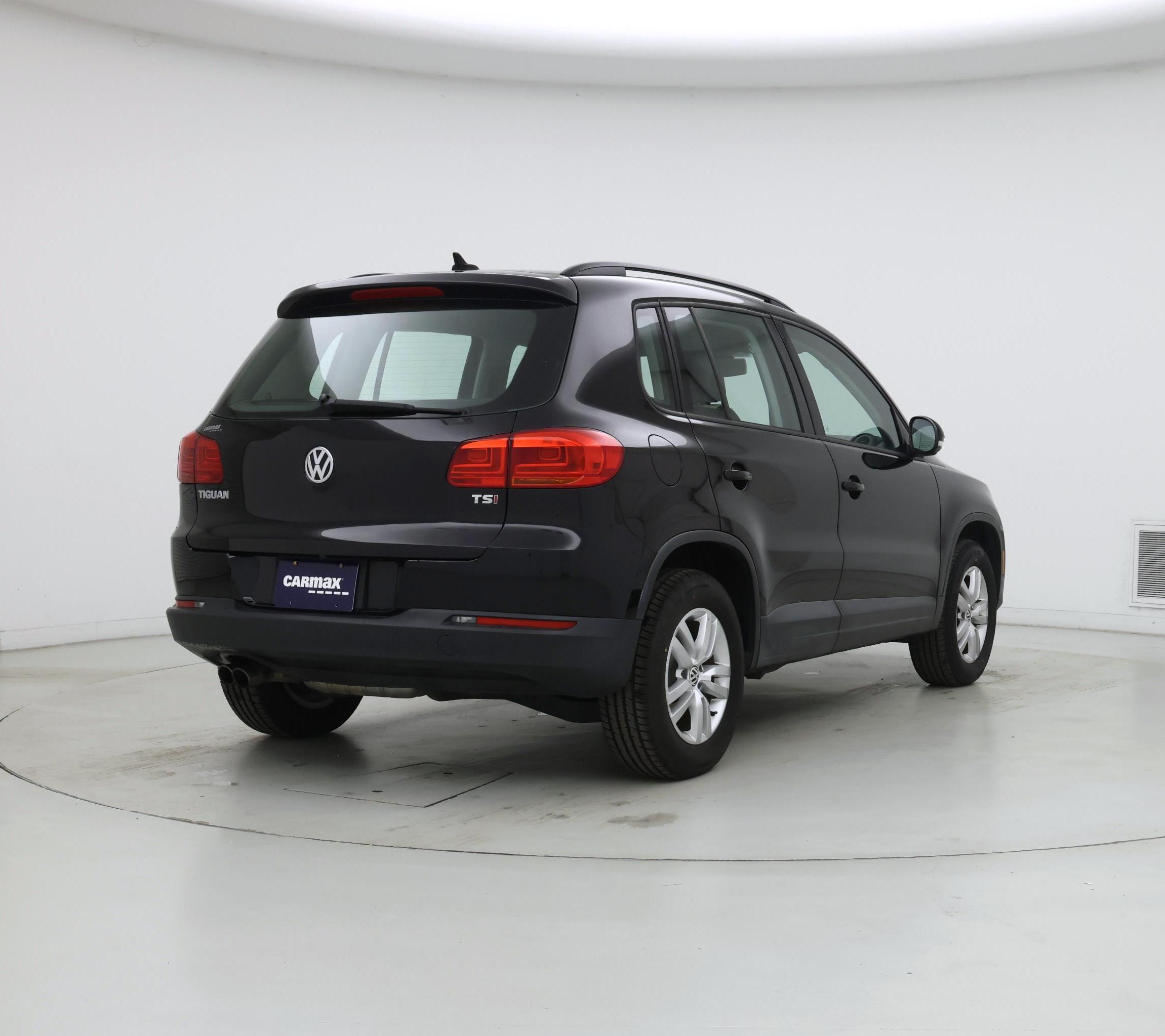 Thumbnail: 2017 Volkswagen Tiguan - 8