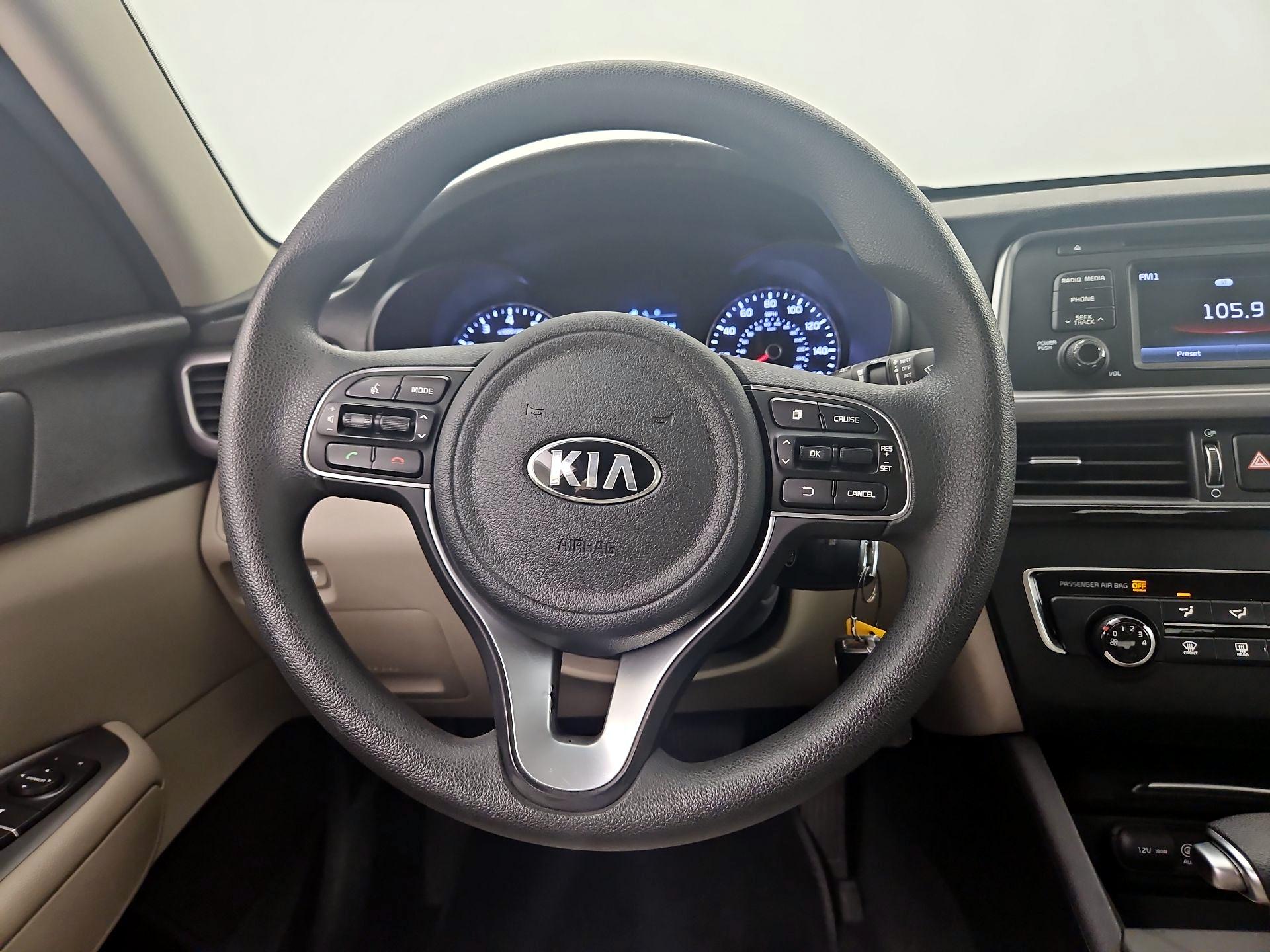 Thumbnail: 2017 Kia Optima - 10