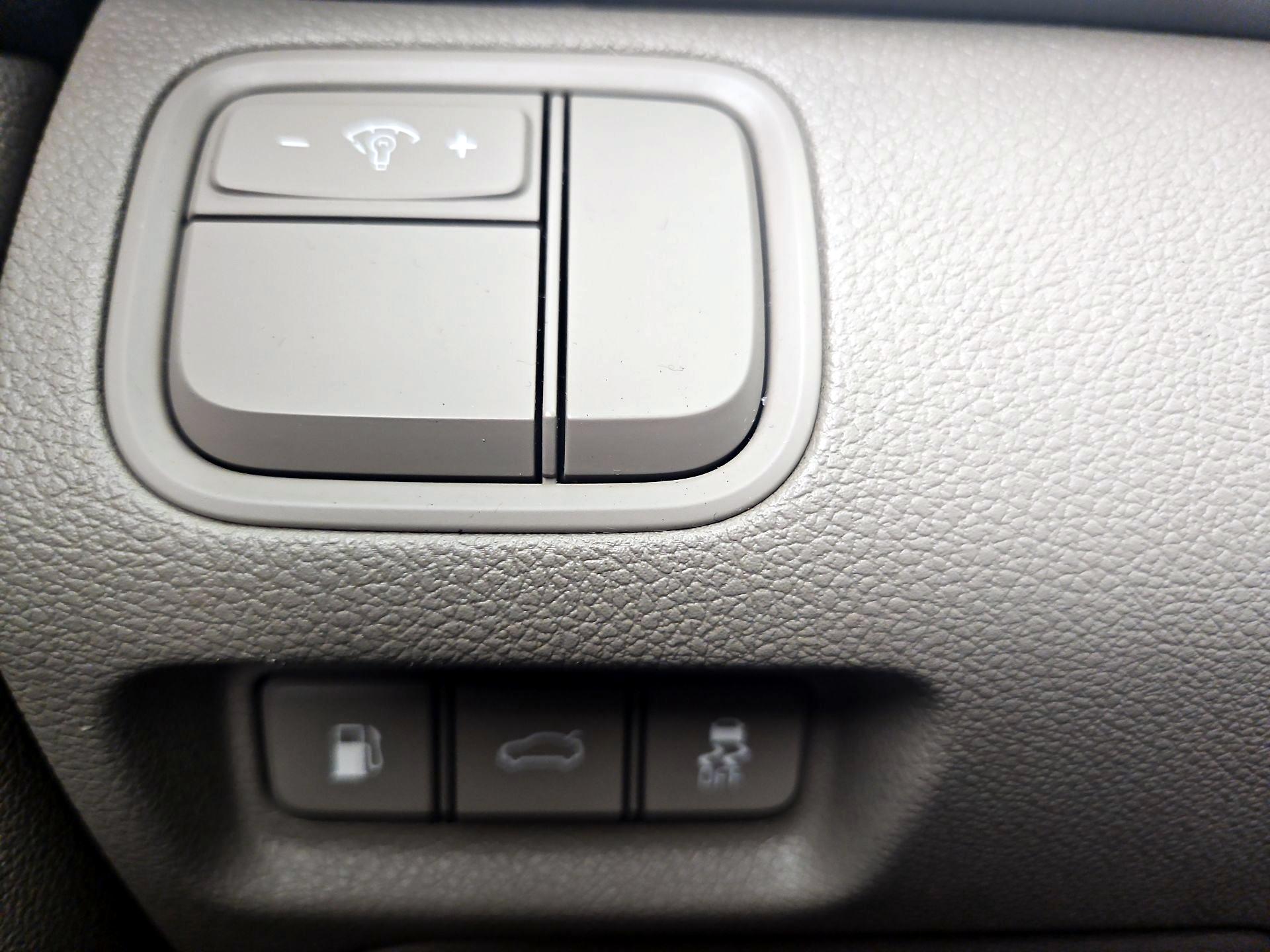 Thumbnail: 2017 Kia Optima - 13