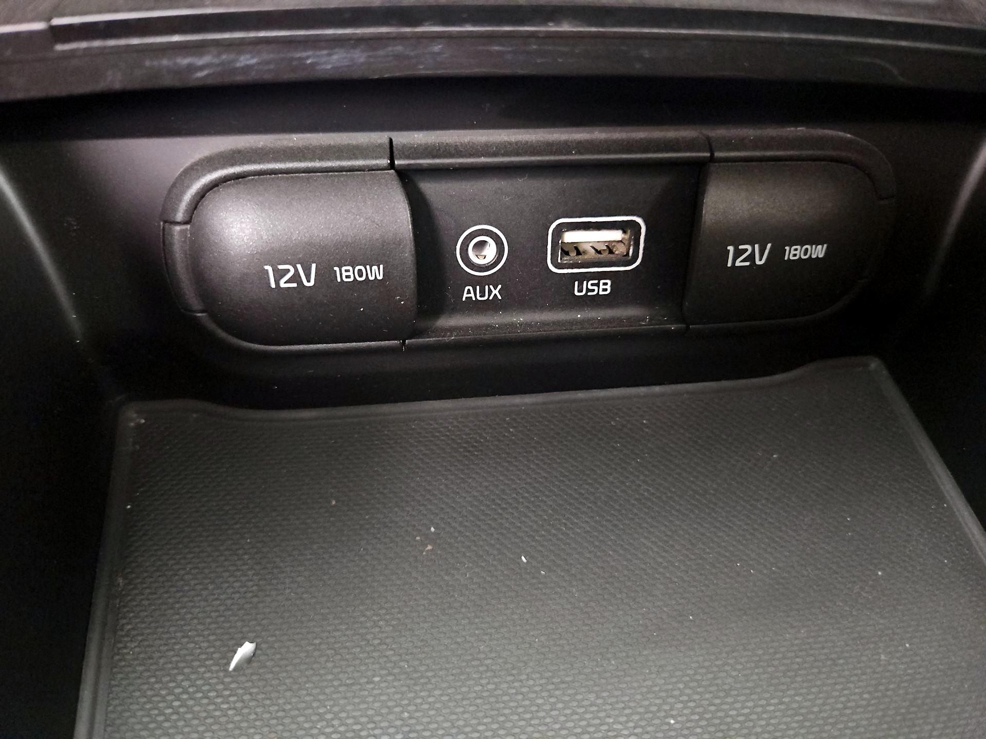 Thumbnail: 2017 Kia Optima - 18