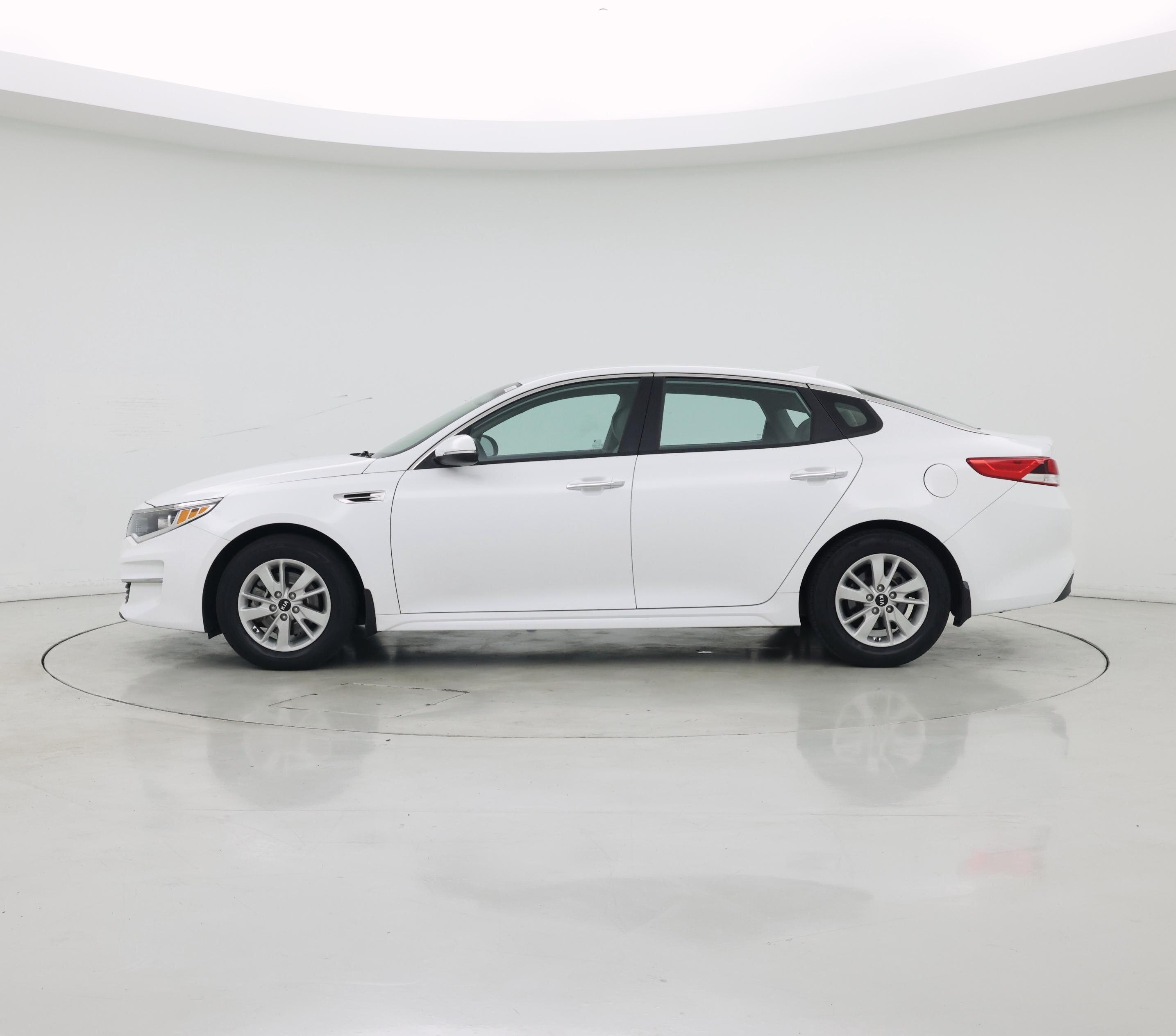 Thumbnail: 2017 Kia Optima - 3