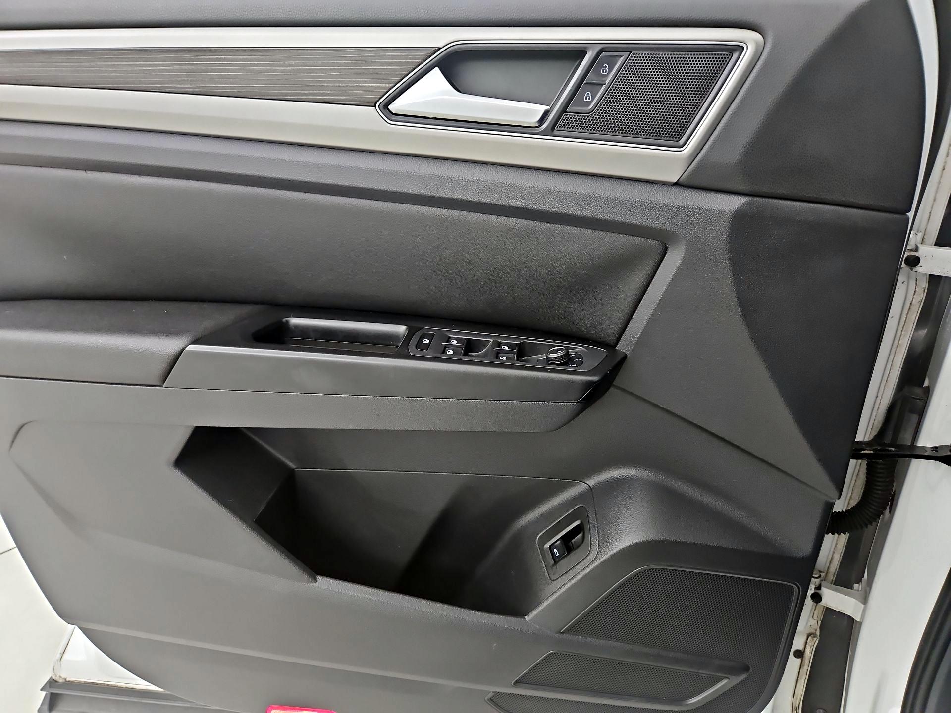 Thumbnail: 2018 Volkswagen Atlas - 12