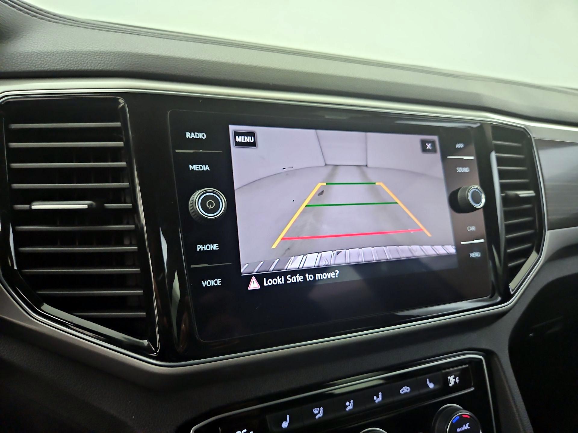 Thumbnail: 2018 Volkswagen Atlas - 14