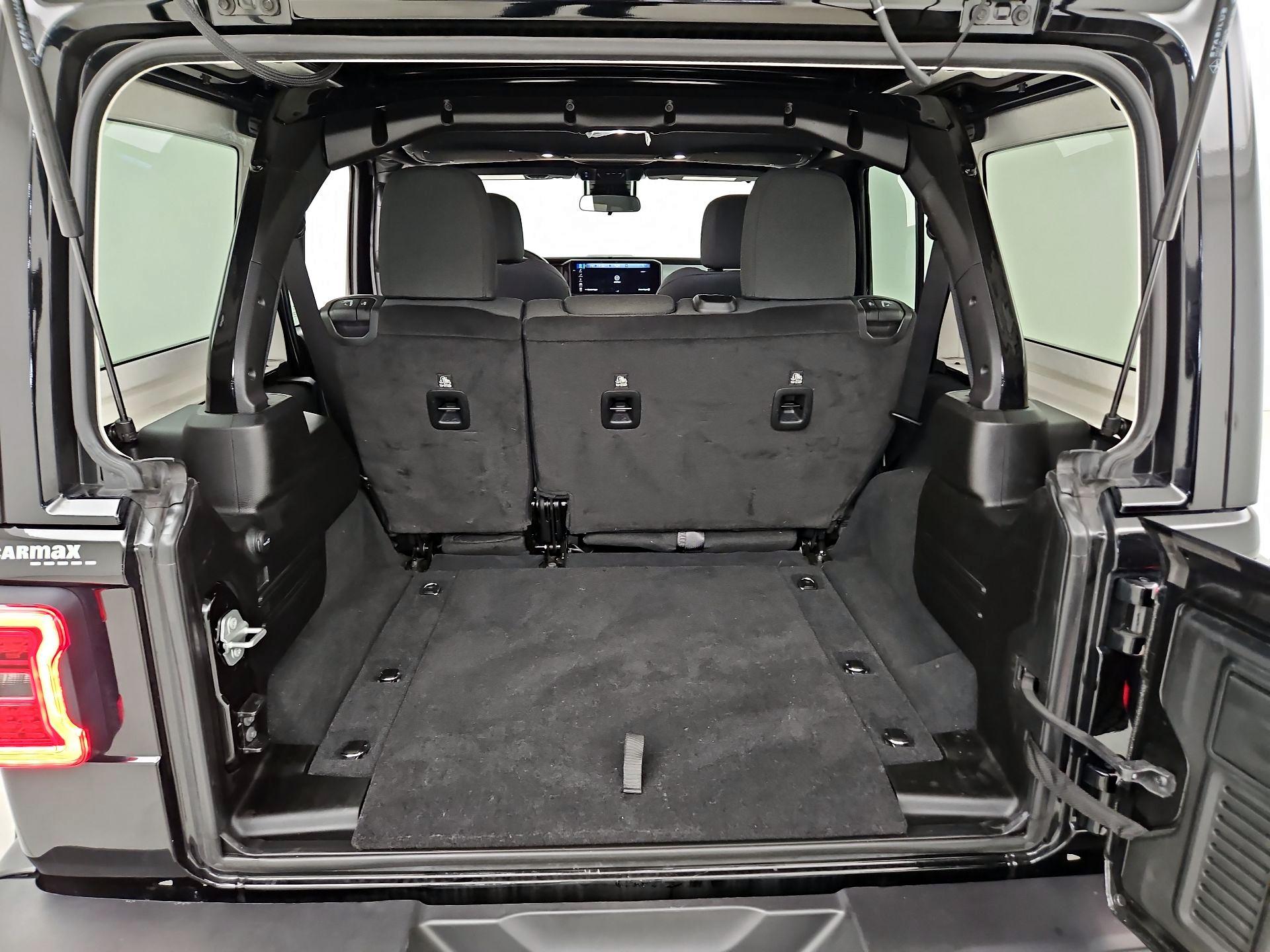 Thumbnail: 2024 Jeep Wrangler - 20