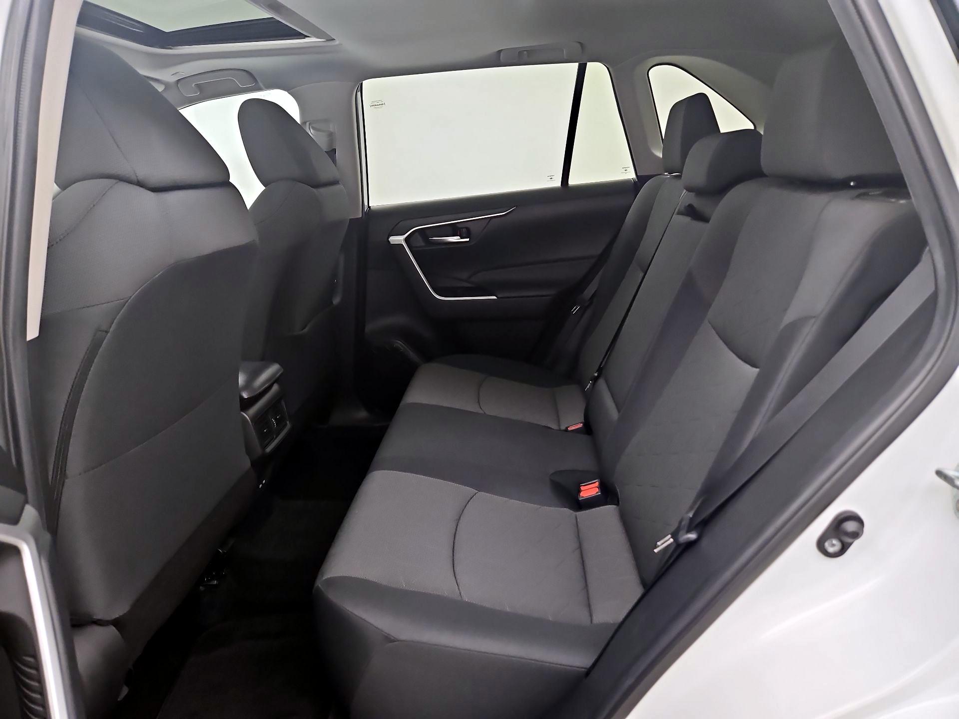 Thumbnail: 2023 Toyota RAV4 - 20