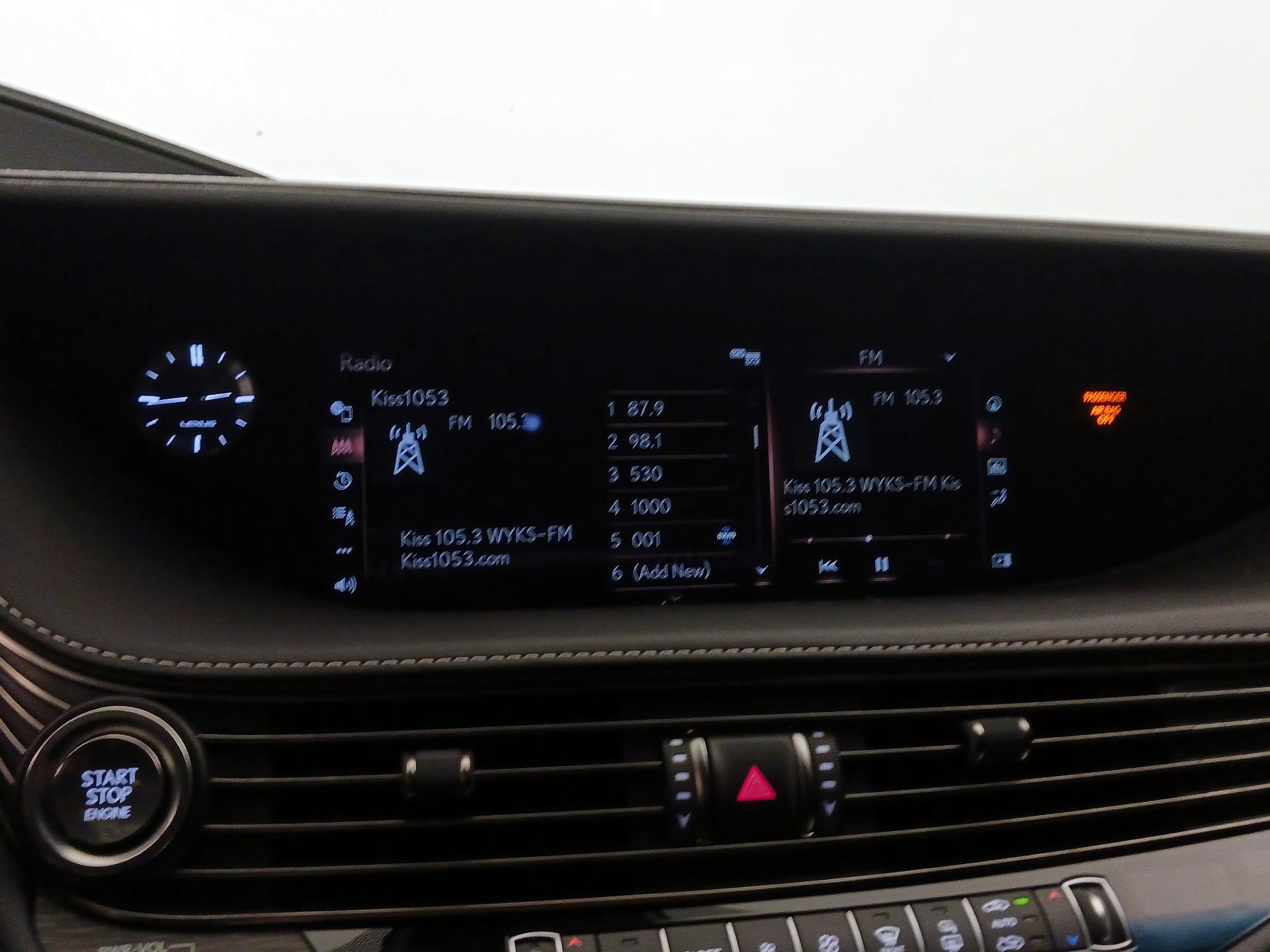 Thumbnail: 2020 Lexus LS - 16