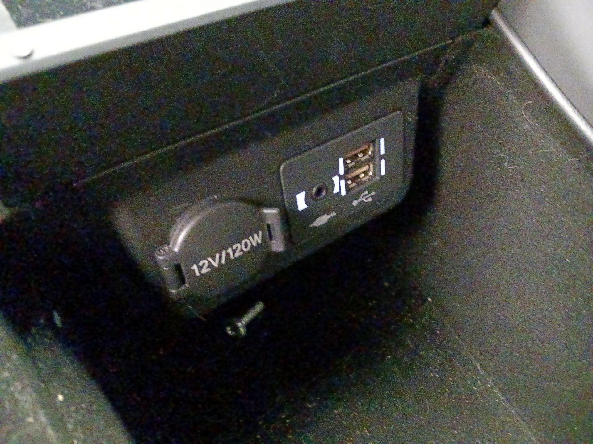 Thumbnail: 2020 Lexus LS - 19