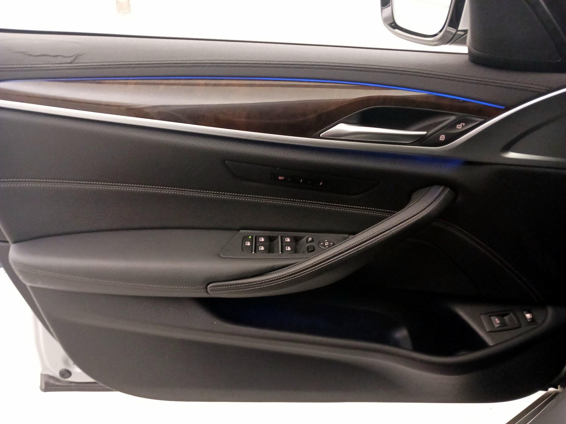 Thumbnail: 2020 BMW 5 Series - 12