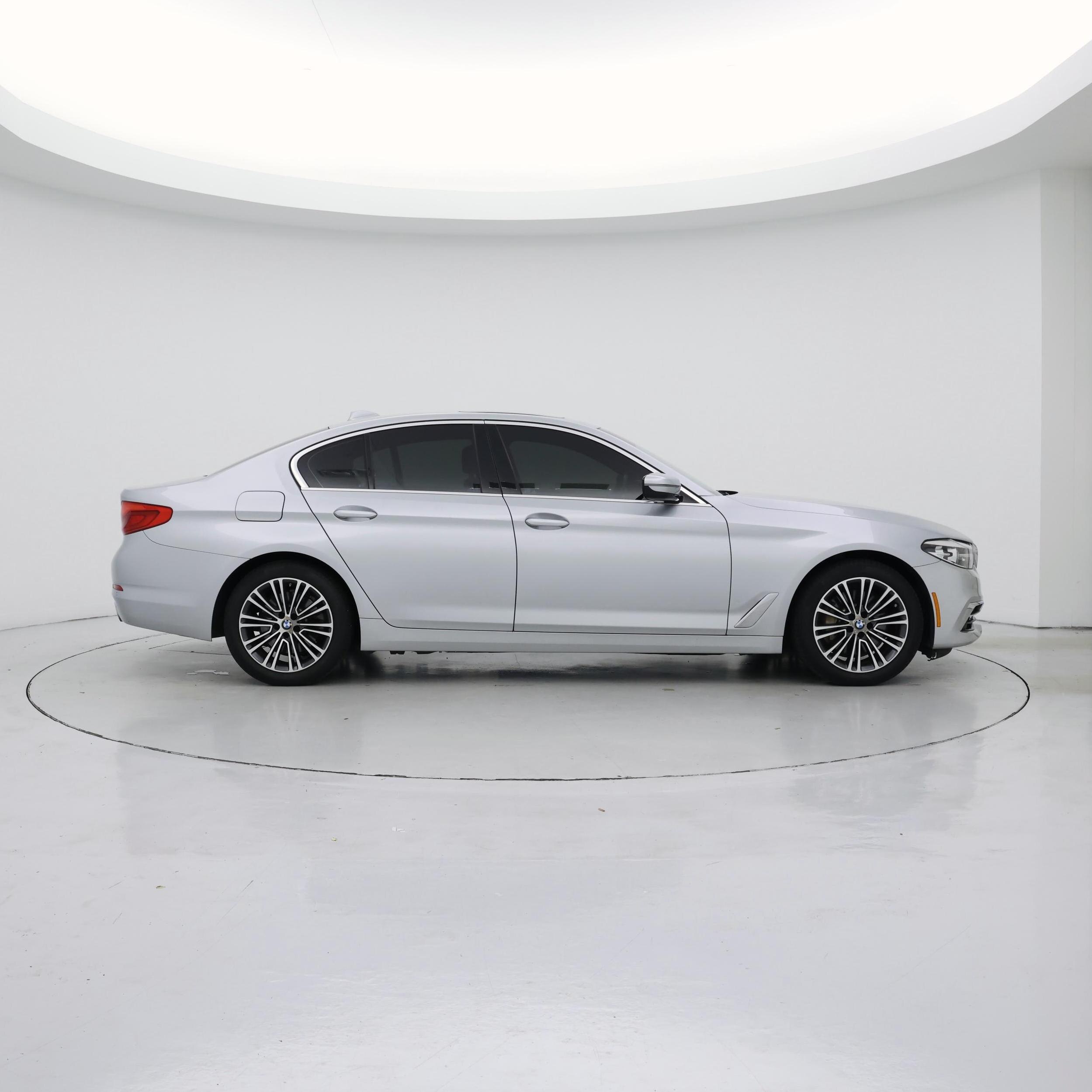 Thumbnail: 2020 BMW 5 Series - 7