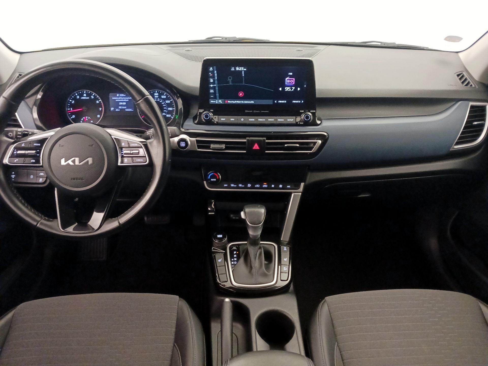 Thumbnail: 2023 Kia Seltos - 9