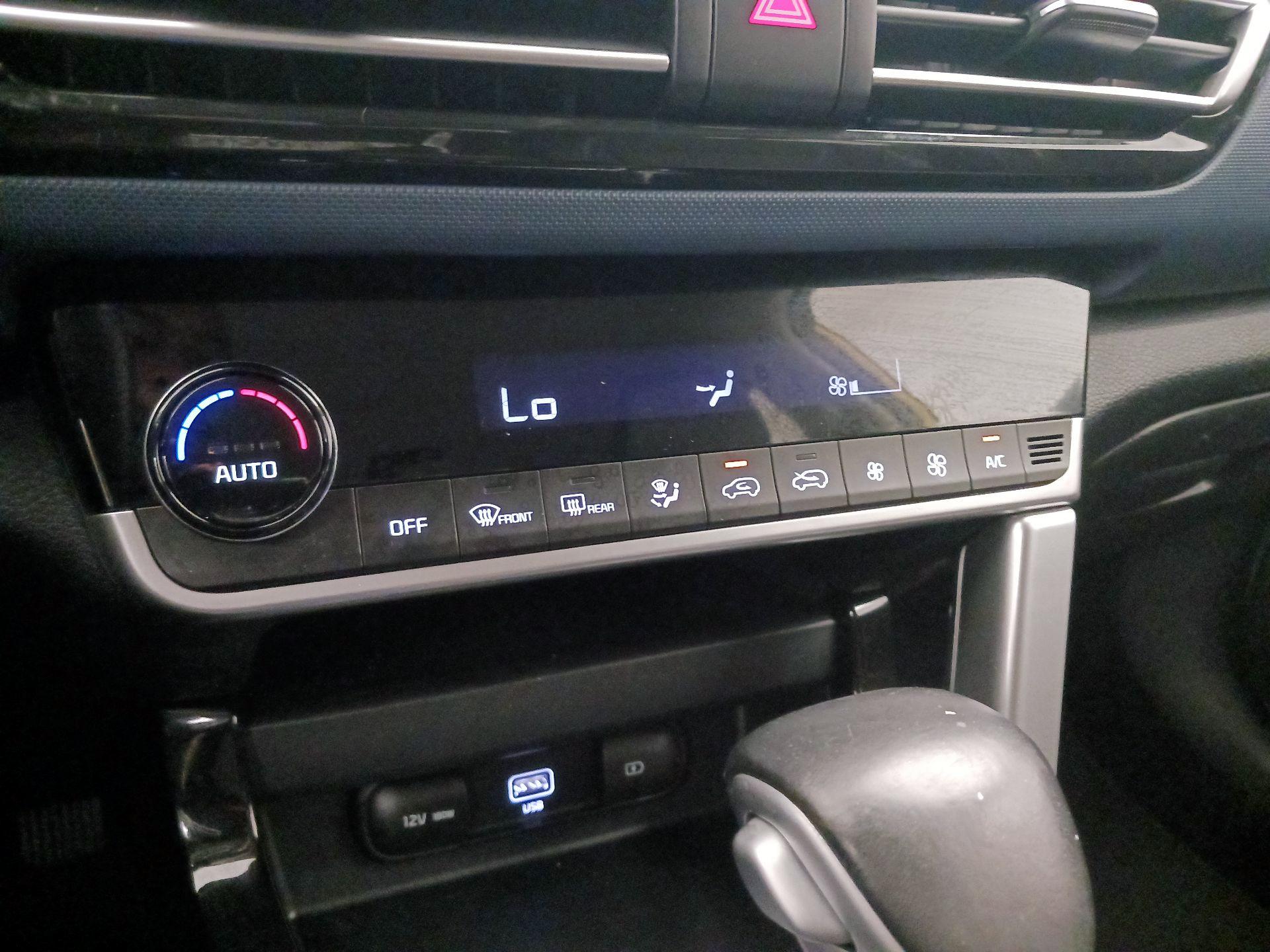 Thumbnail: 2023 Kia Seltos - 17