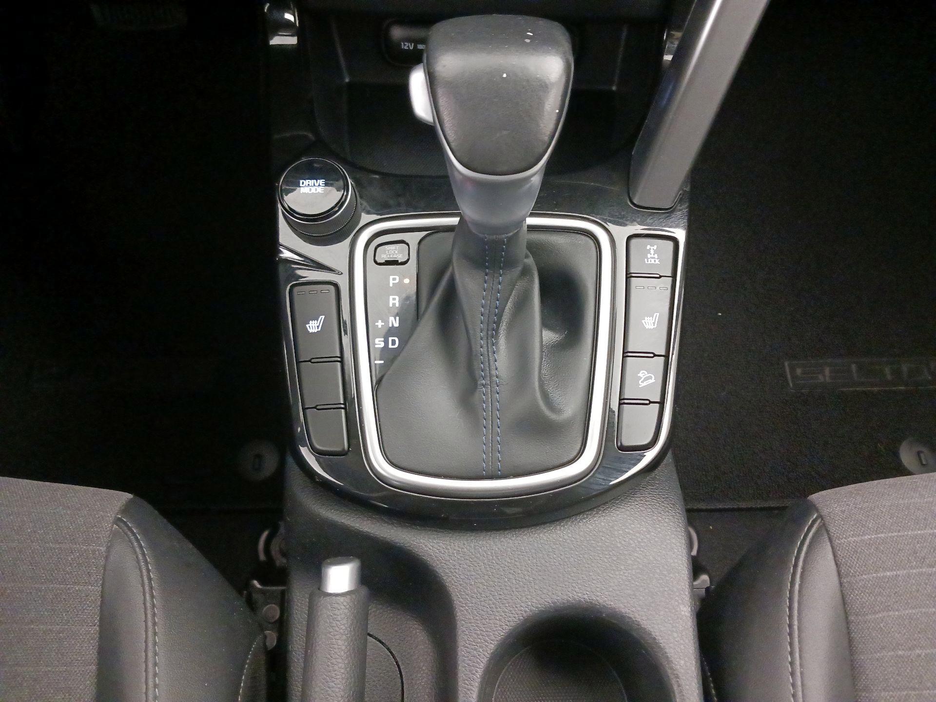 Thumbnail: 2023 Kia Seltos - 18