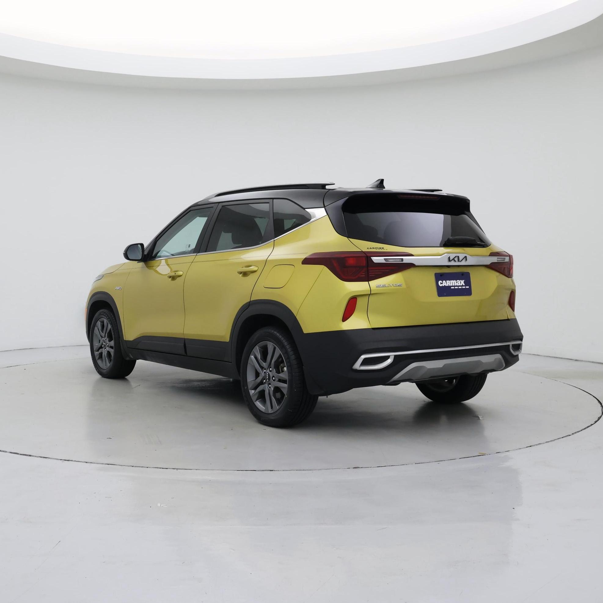 Thumbnail: 2023 Kia Seltos - 2