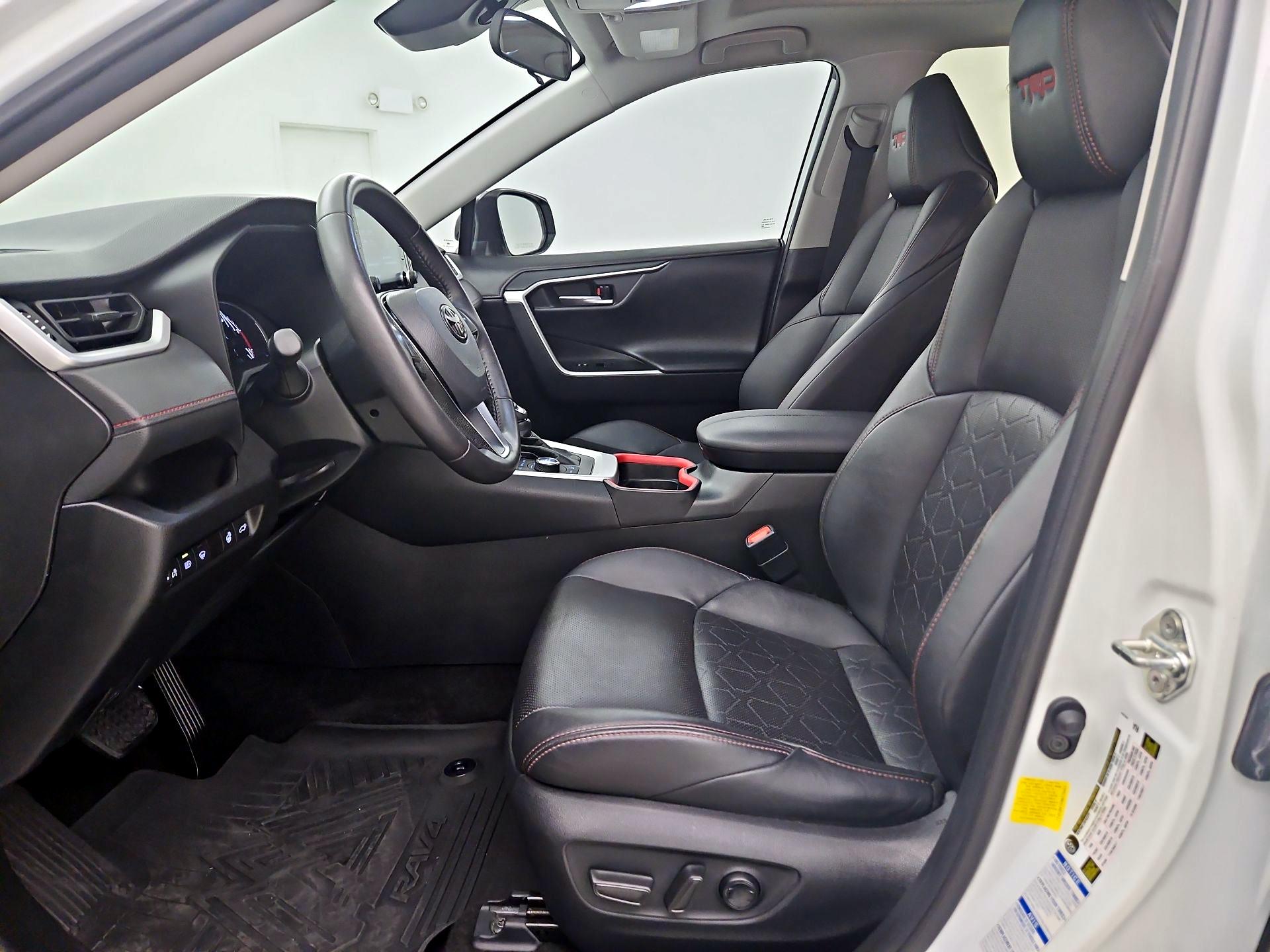 Thumbnail: 2021 Toyota RAV4 - 11