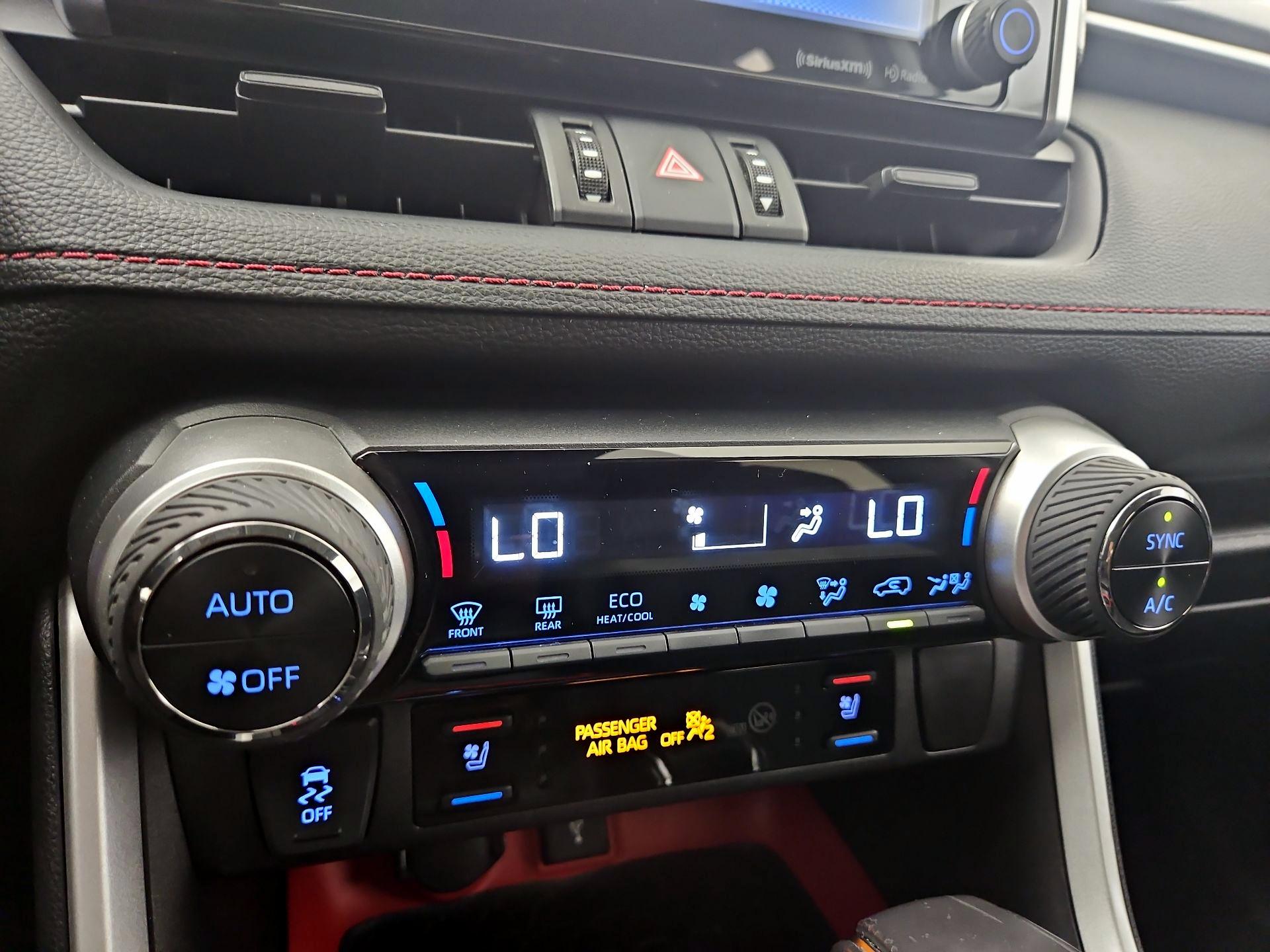 Thumbnail: 2021 Toyota RAV4 - 16